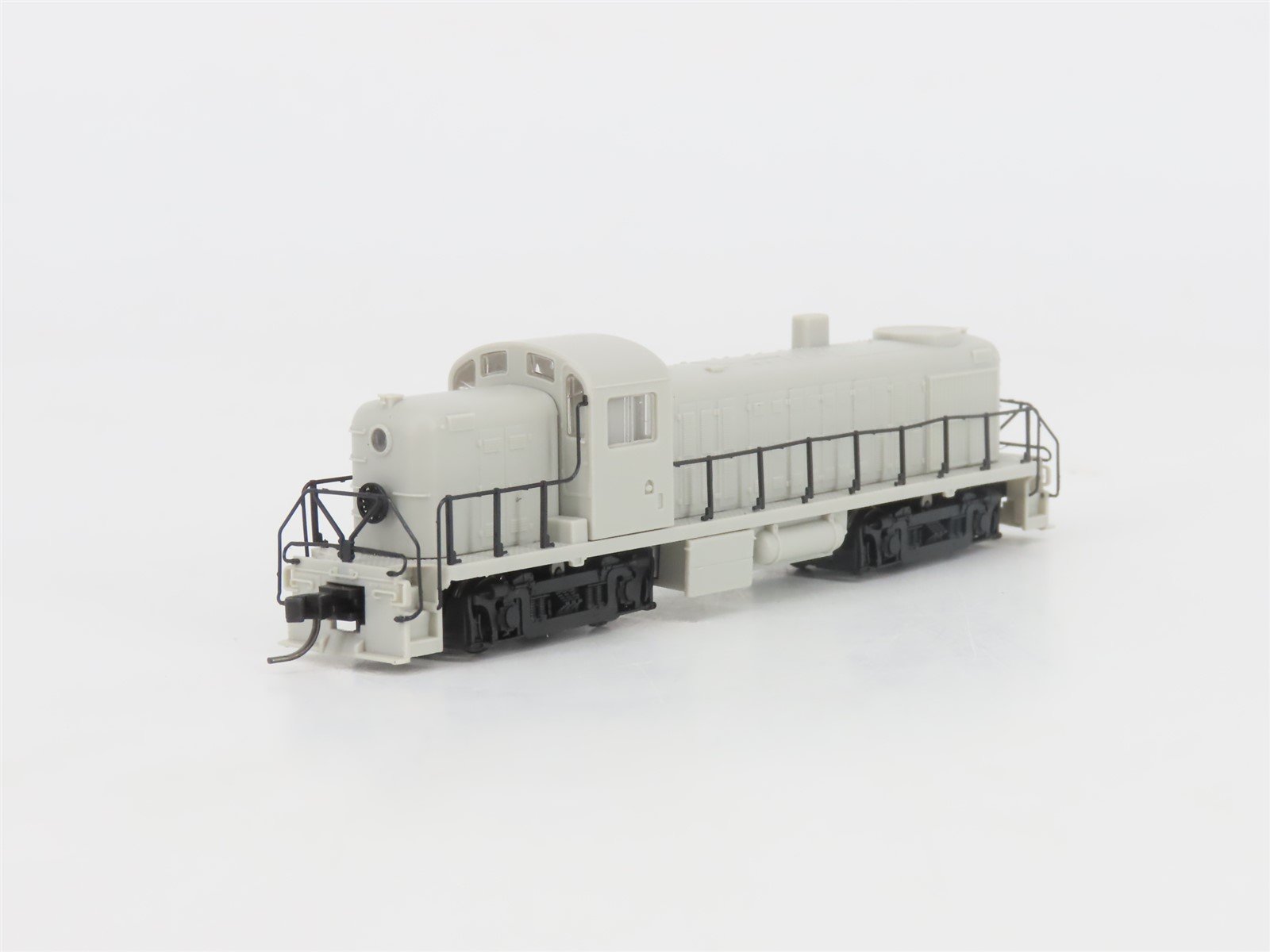 N Scale Atlas Master 40004600 Undecorated ALCO RS-2 Diesel - DCC Ready