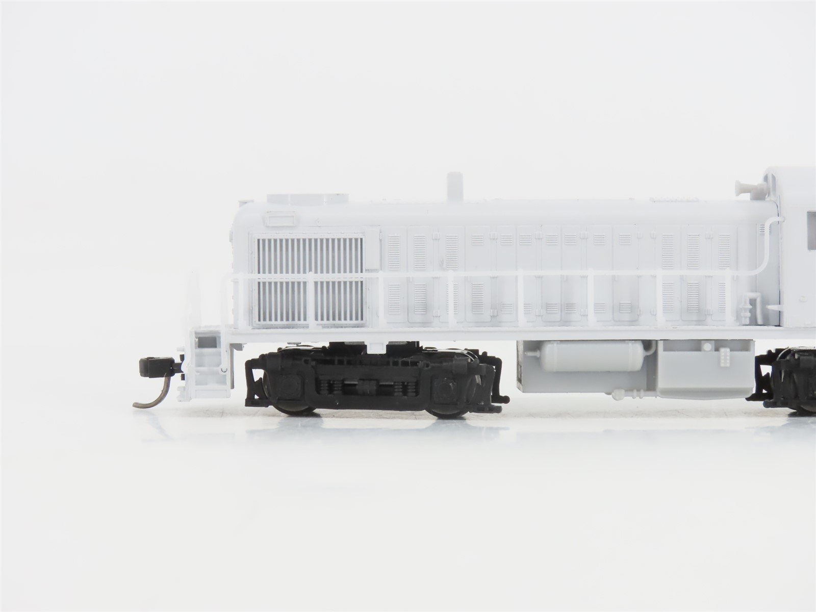 N Scale Atlas Classic Silver 40005474 Undecorated ALCO RS-3 Diesel - DCC Ready