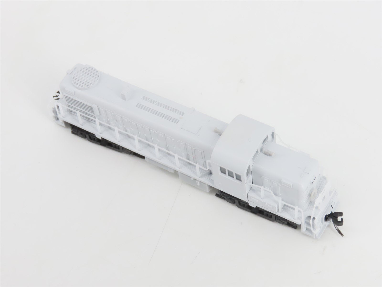 N Scale Atlas Classic Silver 40005474 Undecorated ALCO RS-3 Diesel - DCC Ready