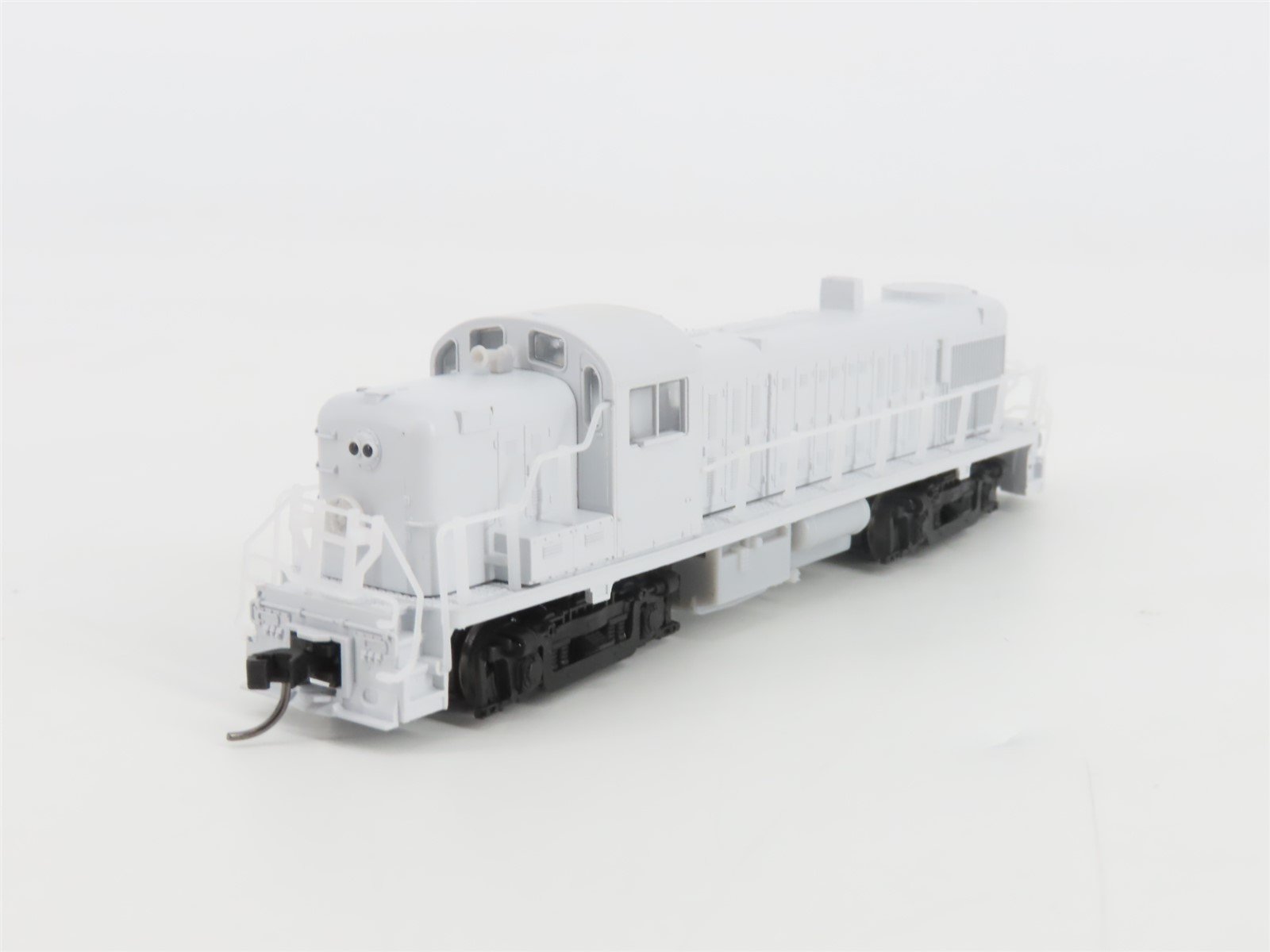 N Scale Atlas Classic Silver 40005474 Undecorated ALCO RS-3 Diesel - DCC Ready