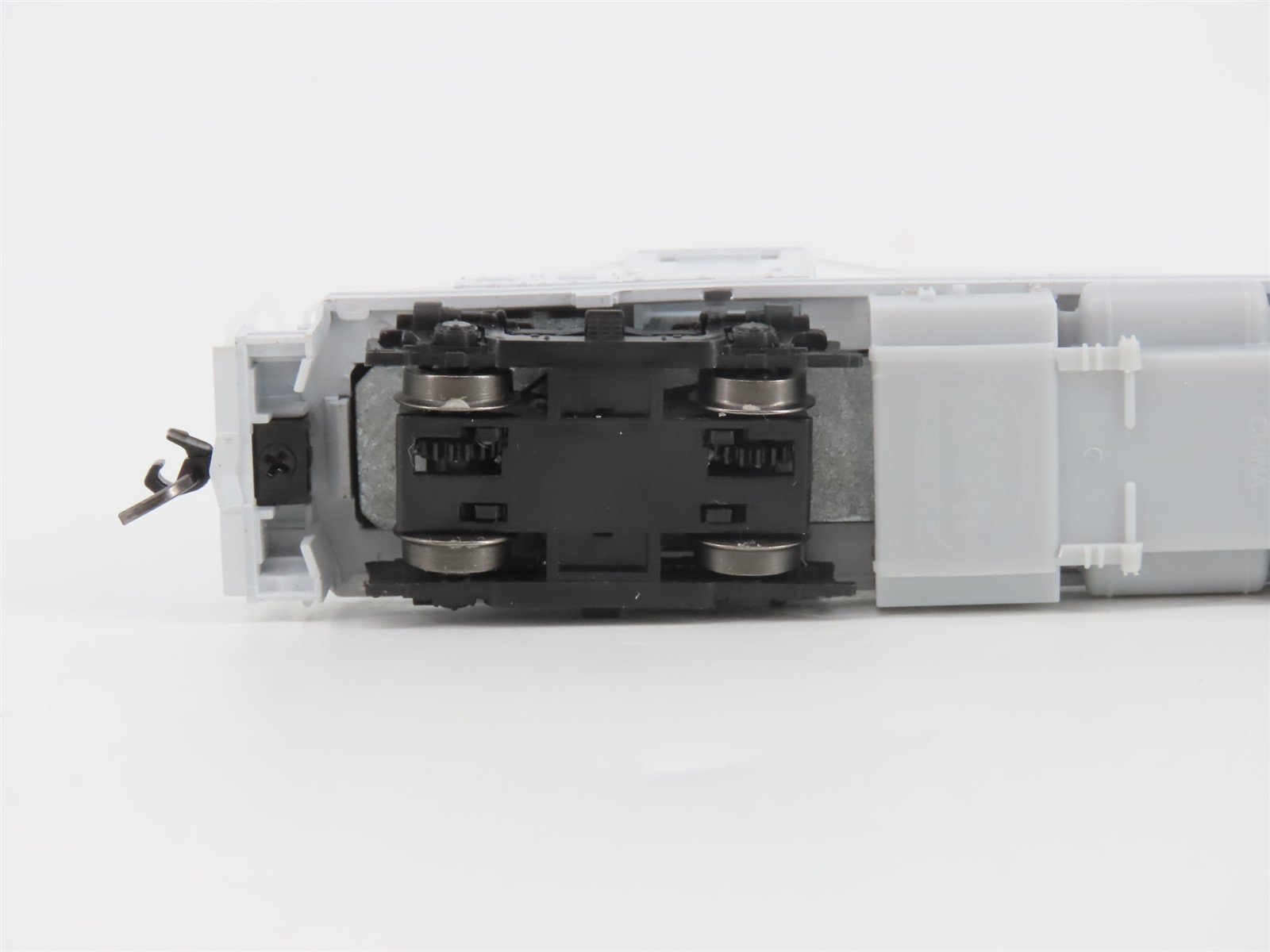 N Scale Atlas Classic Silver 40005474 Undecorated ALCO RS-3 Diesel - DCC Ready