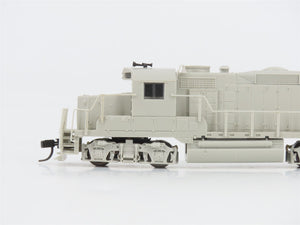 N Scale Atlas Master Silver 40004490 Undecorated EMD GP20 Diesel - DCC Ready