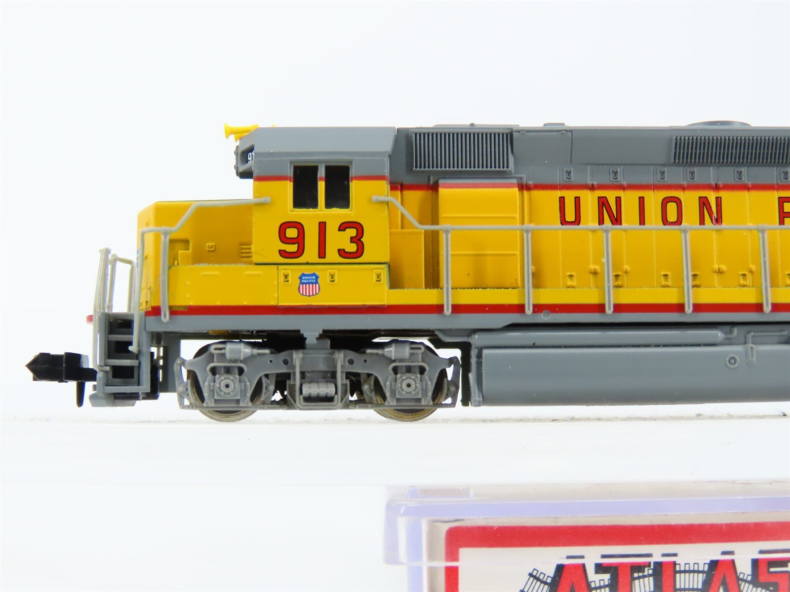 N Scale Atlas 48684 UP Union Pacific EMD GP40-2 Diesel #913 - DCC Ready