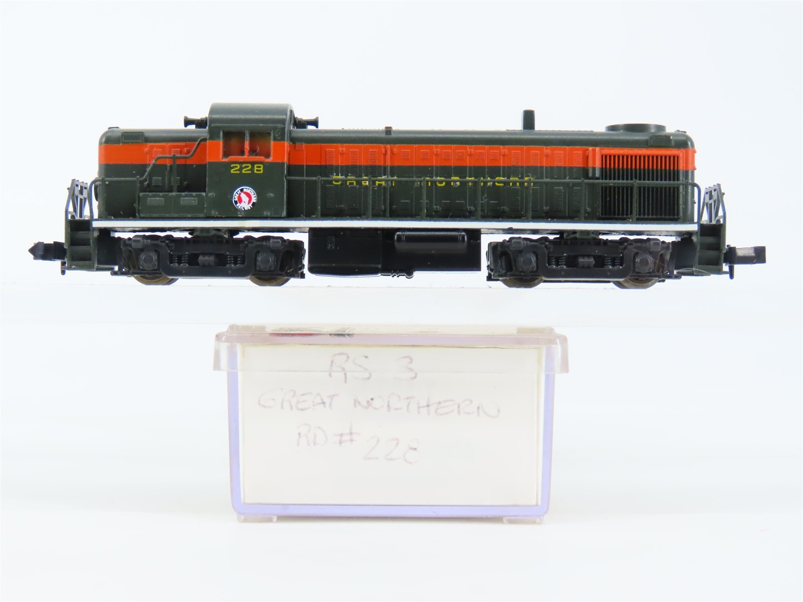 N Atlas/Steel Rail Lines GN Great Northern ALCO RS-3 Diesel #228 - Custom