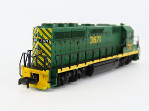 N Scale Atlas 48618 RDG Reading Lines EMD GP40-2 Diesel #3671 - Weathered