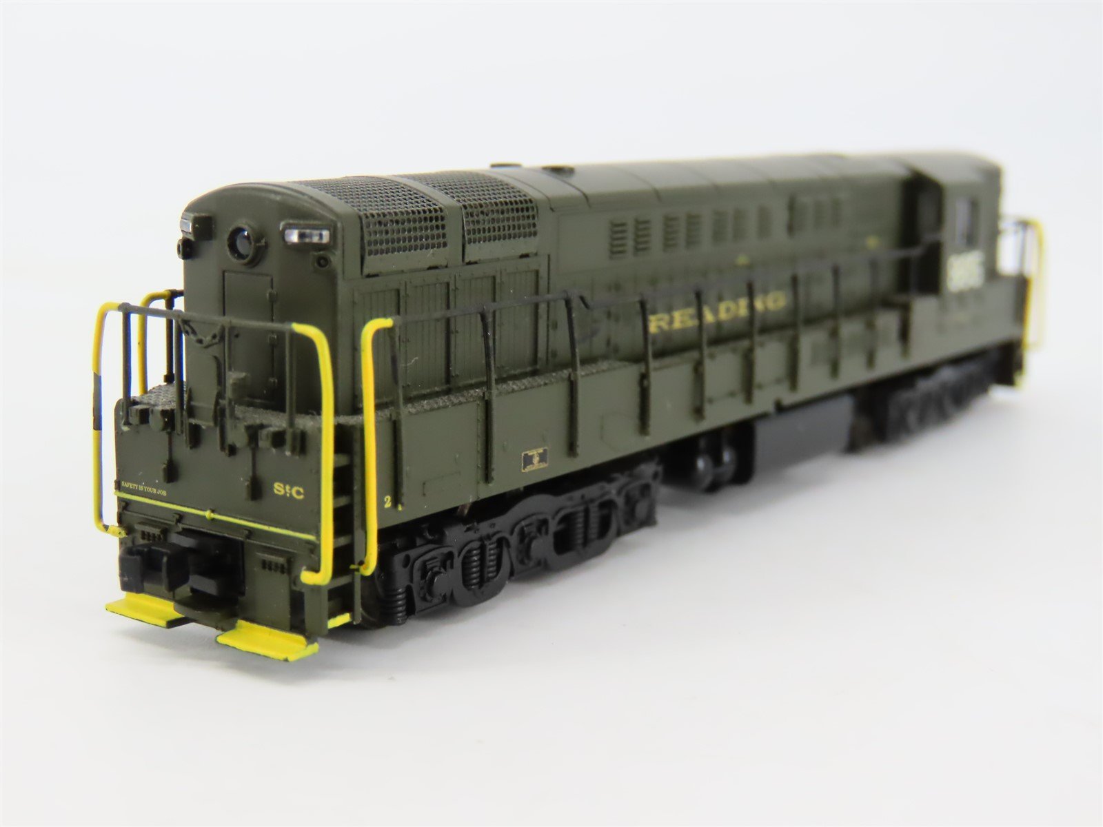 N Scale Atlas 49540 RDG Reading FM Trainmaster Diesel Custom Rd #865 - DCC Ready