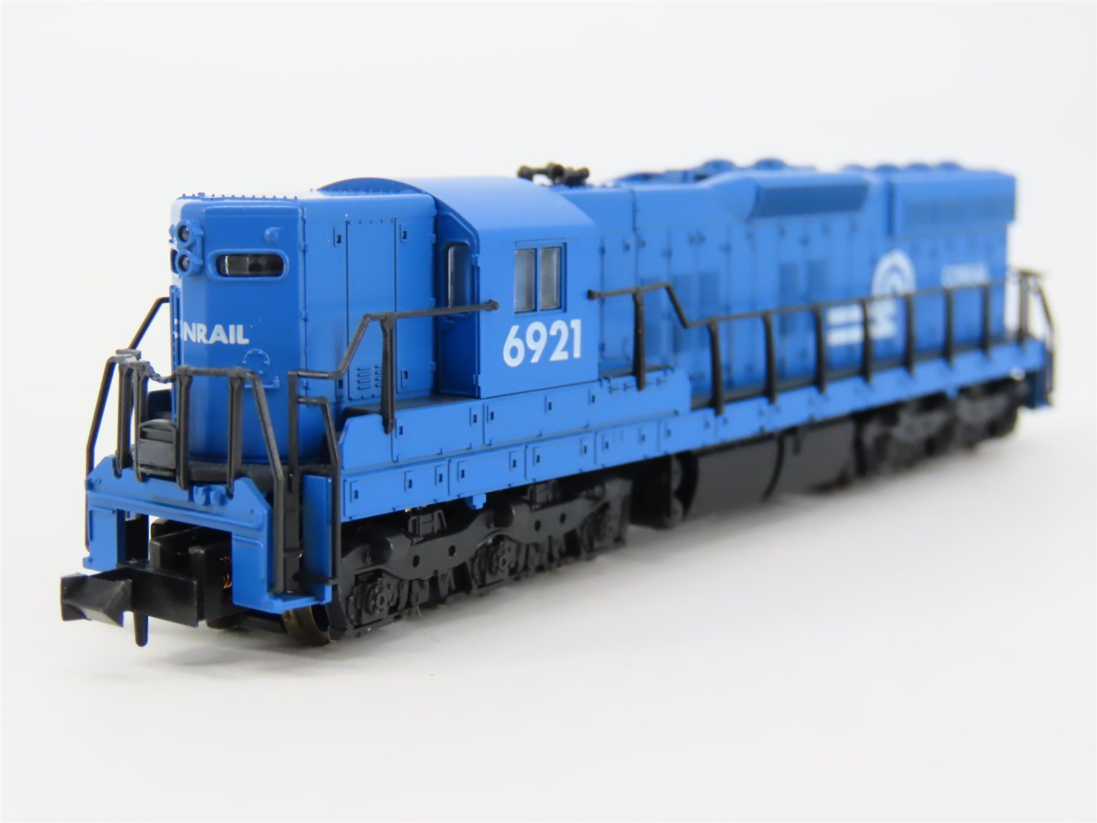 N Scale Atlas/KATO 4530 CR Conrail EMD SD9 Diesel Locomotive #6921