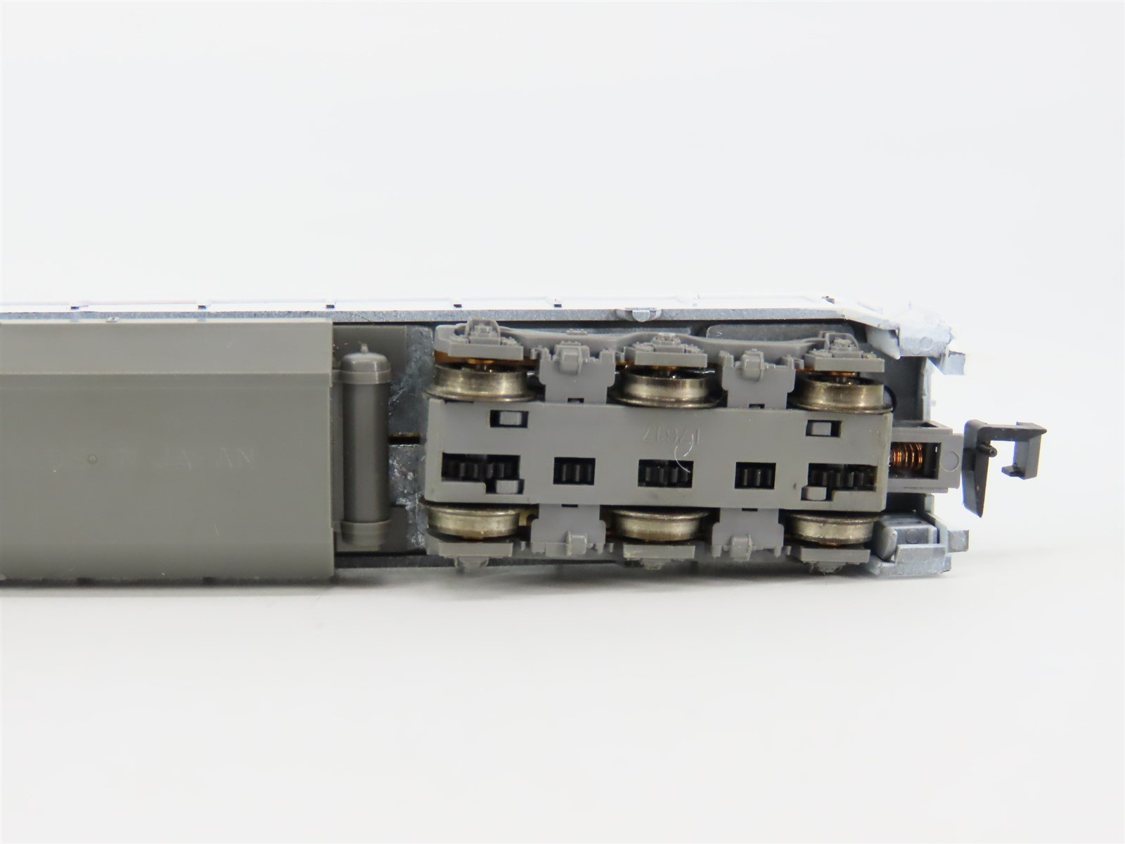 N Scale KATO BN Burlington Northern Spirit of '76 GE U30C Diesel #1776 - Custom