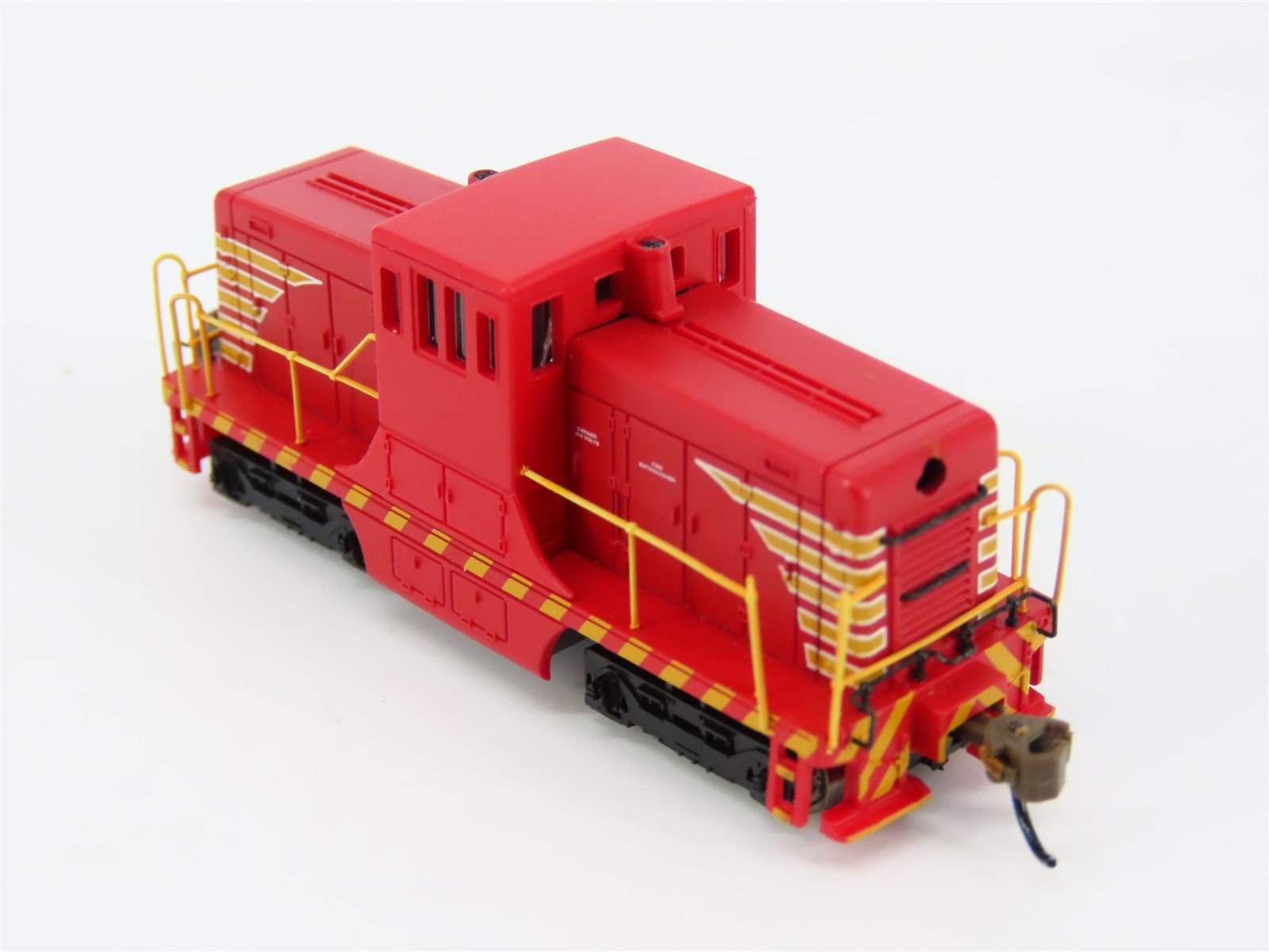 N Bachmann Spectrum 81852 Unlettered Red/Yellow GE 44-Ton Diesel Switcher w/DCC