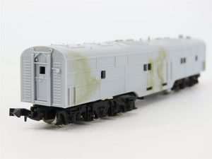 N Scale Con-Cor 0001-2860 Undecorated EMD E7B Diesel Locomotive - Unpowered