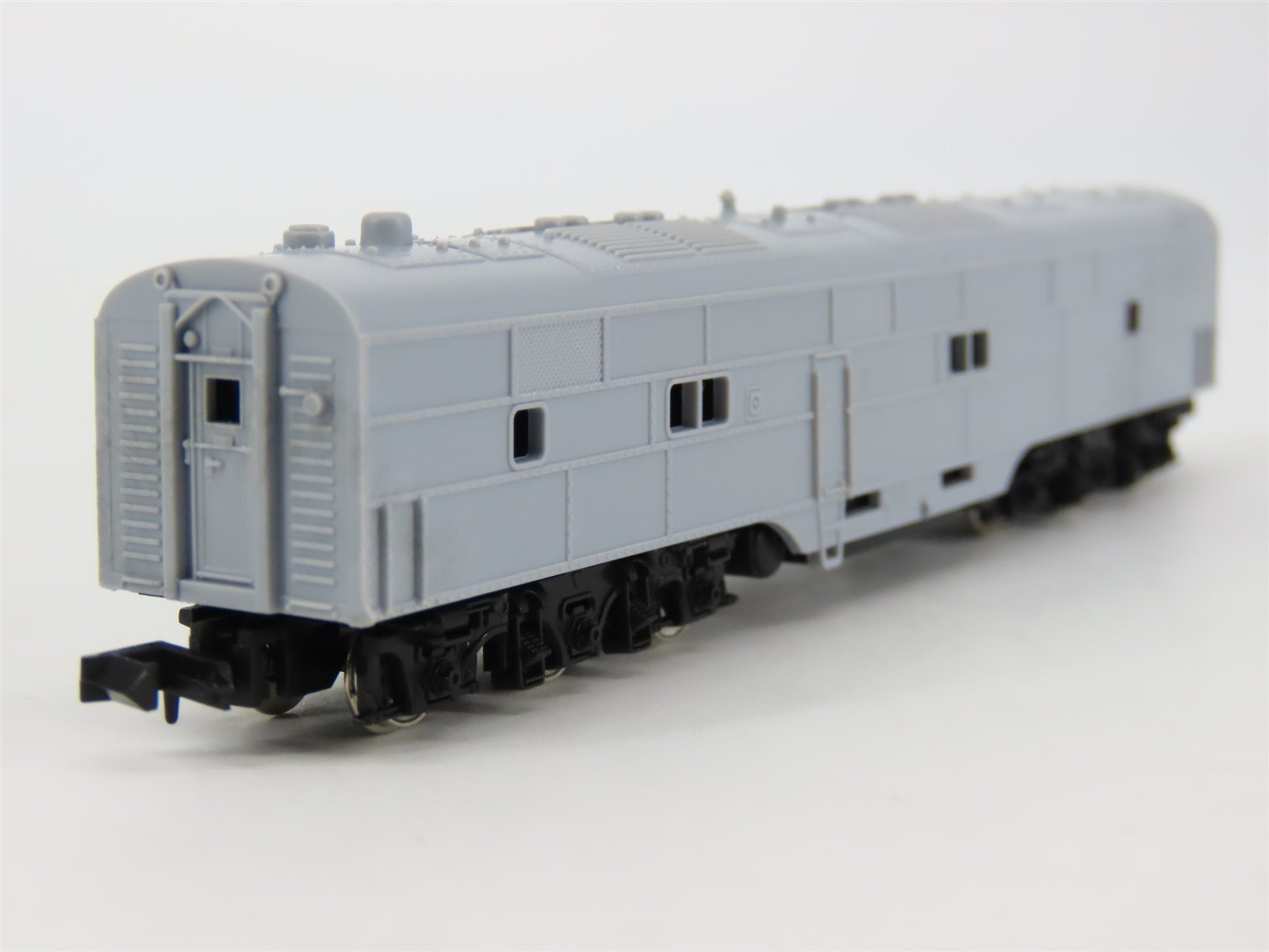 N Scale Con-Cor 0001-2860 Undecorated EMD E7B Diesel Locomotive - Unpowered