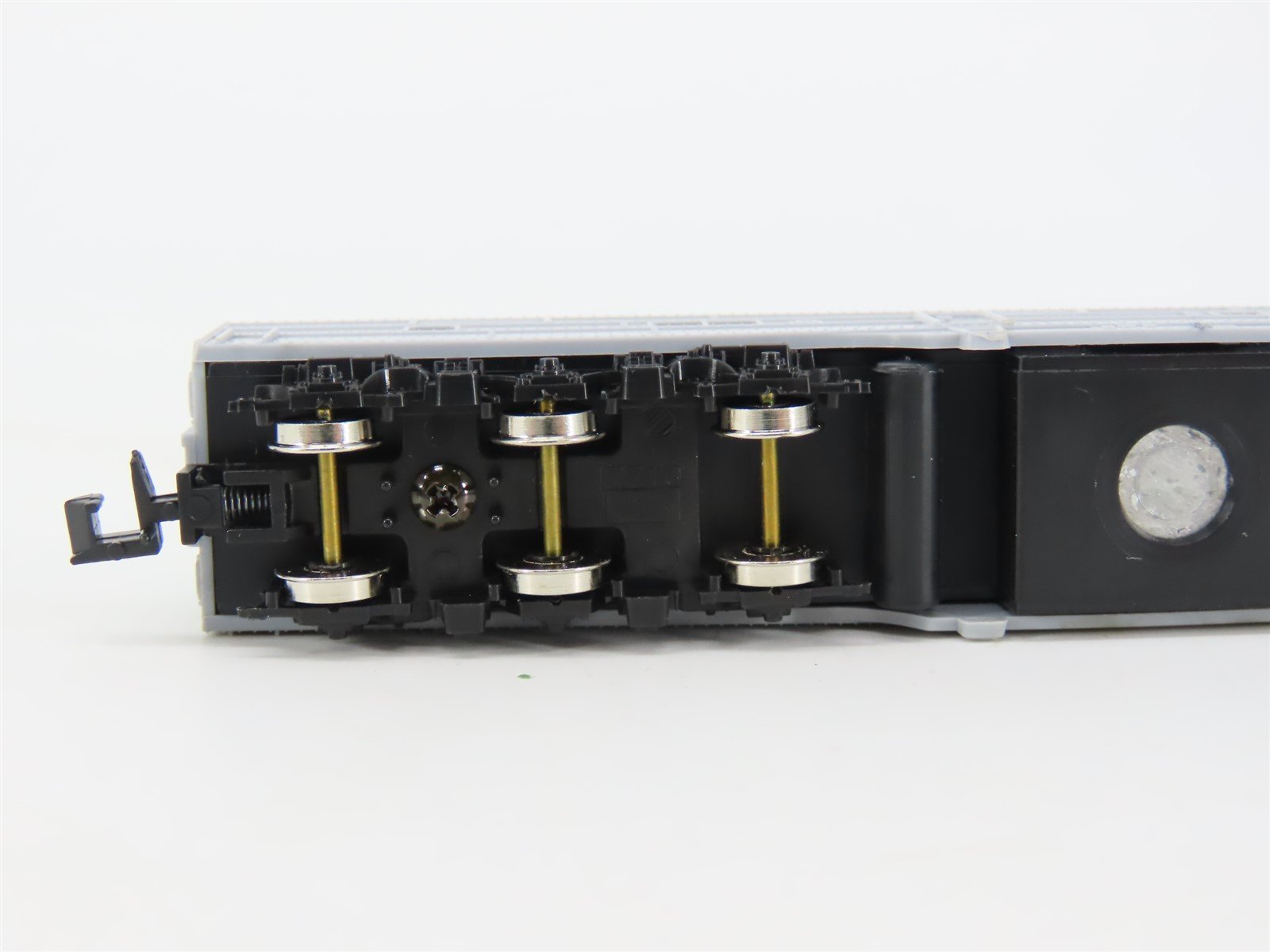 N Scale Con-Cor 0001-2860 Undecorated EMD E7B Diesel Locomotive - Unpowered