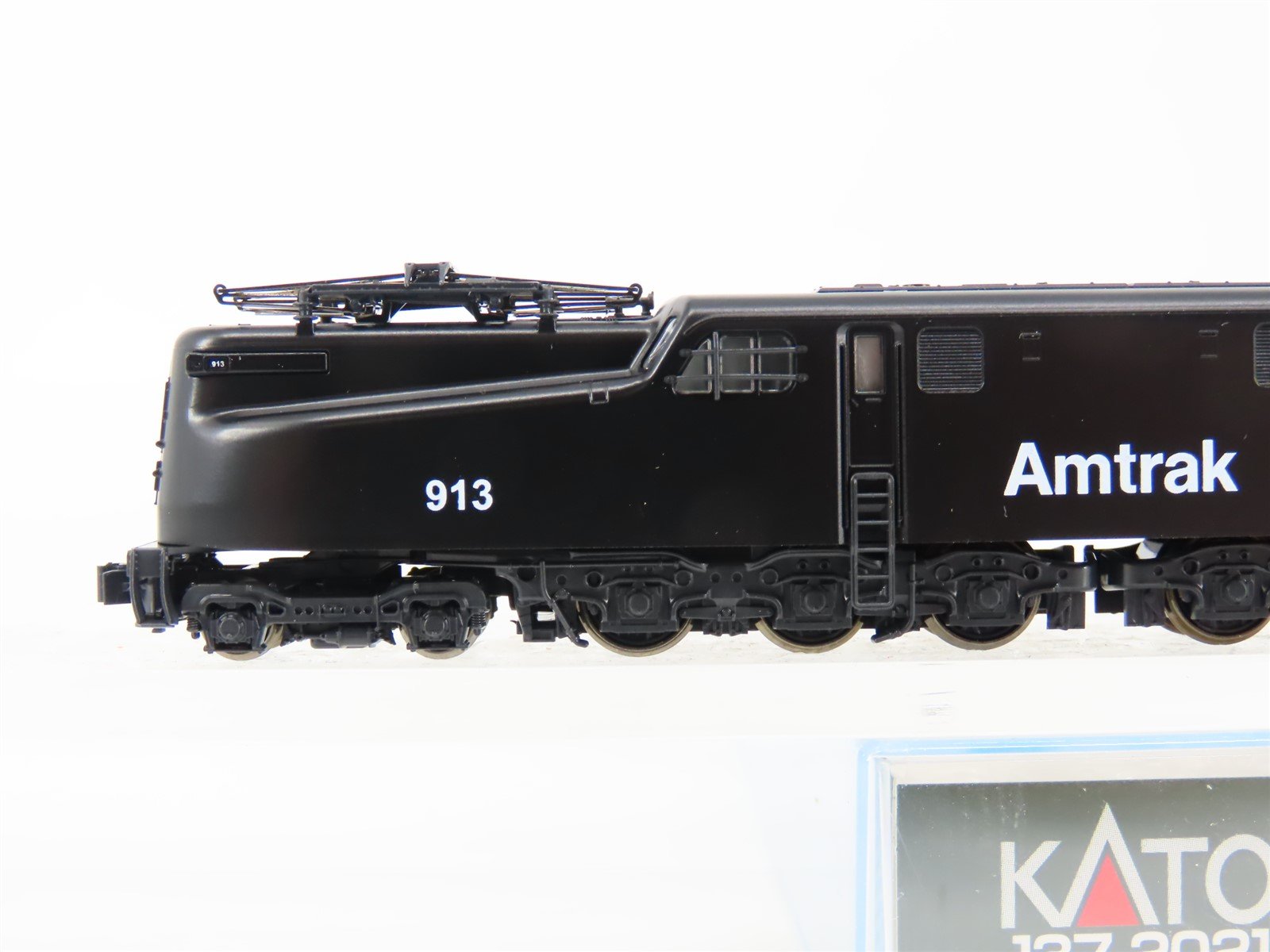 N Scale KATO 137-2021 AMTK Amtrak GG1 Electric Locomotive #913 - DCC Ready