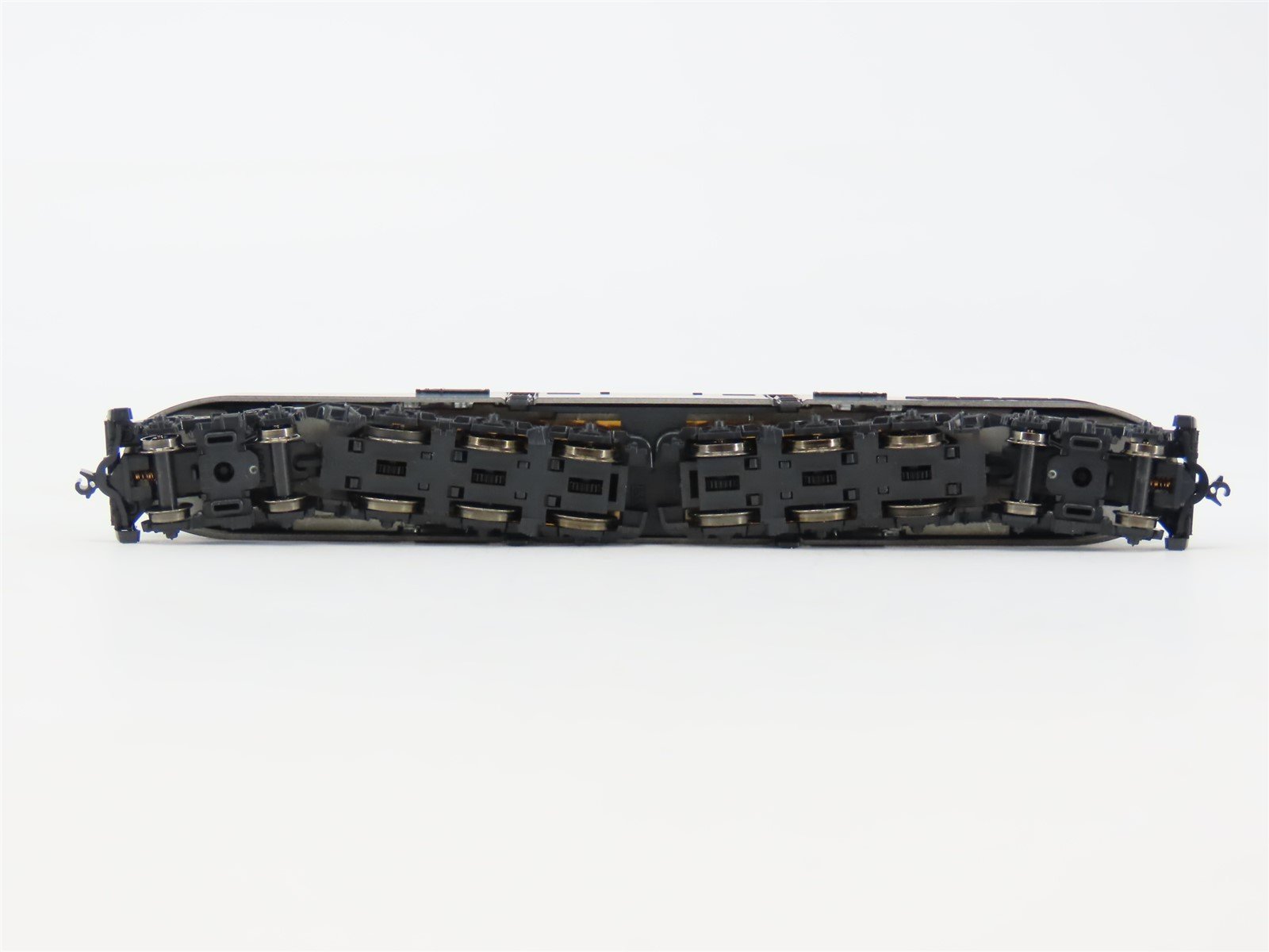 N Scale KATO 137-2021 AMTK Amtrak GG1 Electric Locomotive #913 - DCC Ready