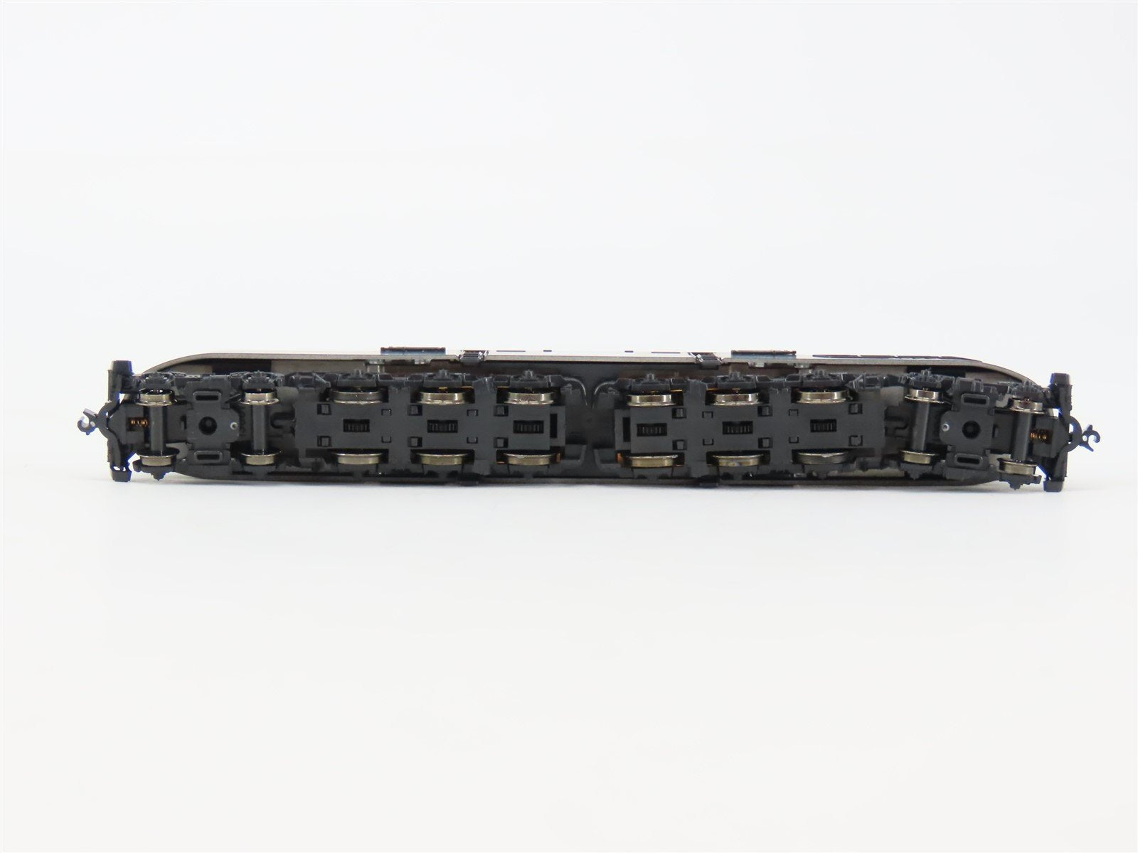 N Scale KATO 137-2024 PC Penn Central GG1 Electric Locomotive #4923 - DCC Ready