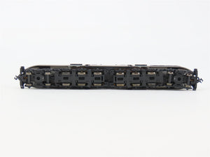 N Scale KATO 137-2024 PC Penn Central GG1 Electric Locomotive #4923 - DCC Ready