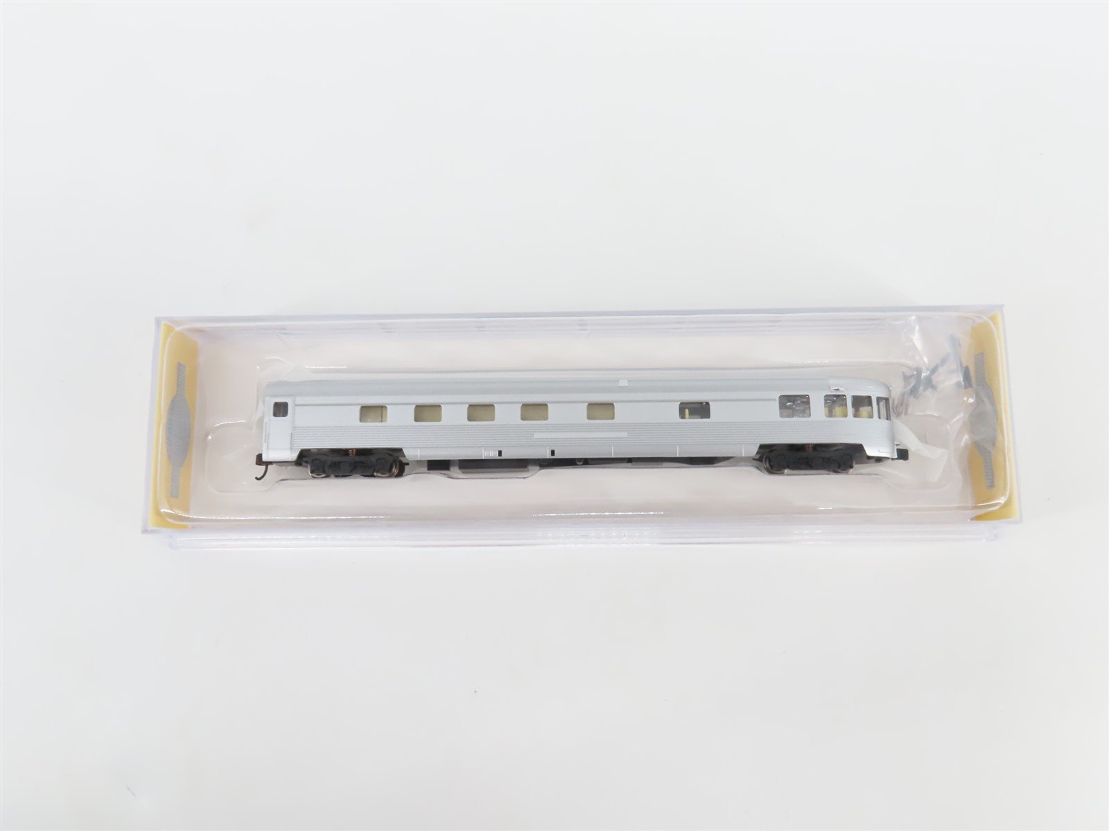 N Bachmann Silver Series 14554 Unlettered Aluminum 85' Observation Passenger Car
