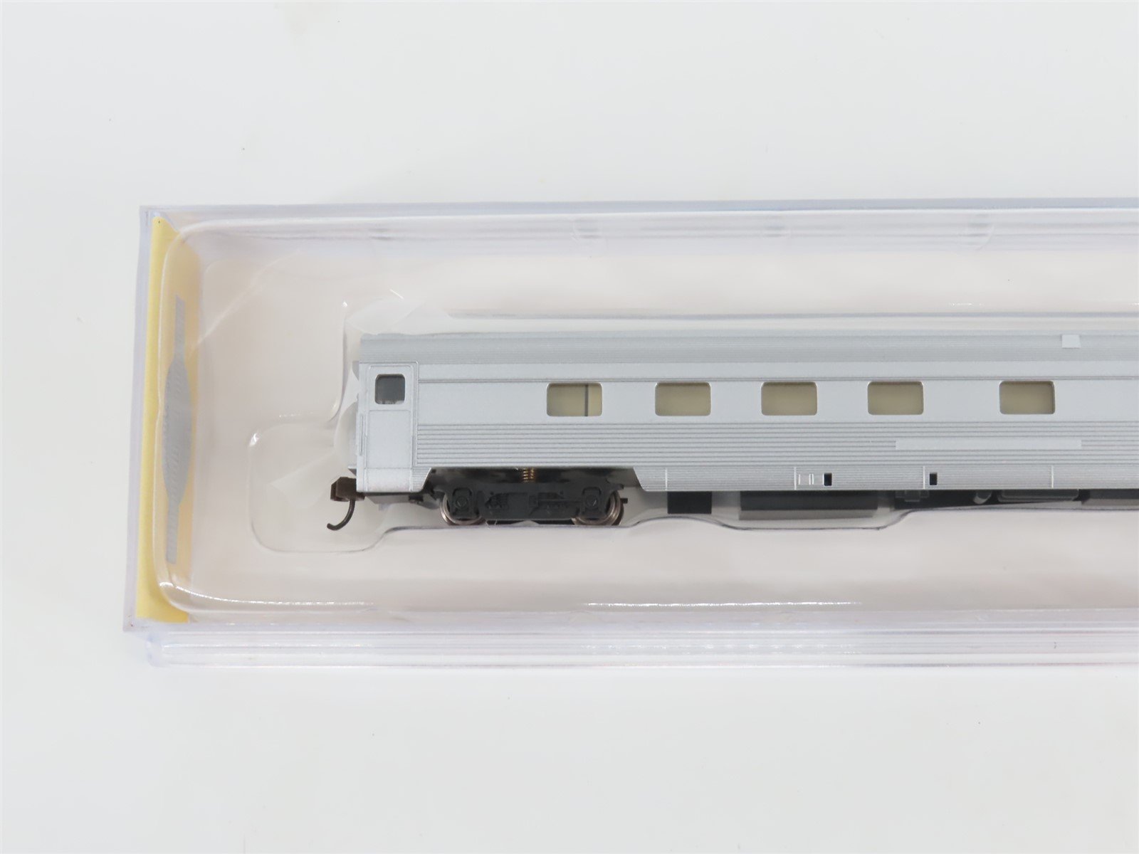 N Bachmann Silver Series 14554 Unlettered Aluminum 85' Observation Passenger Car