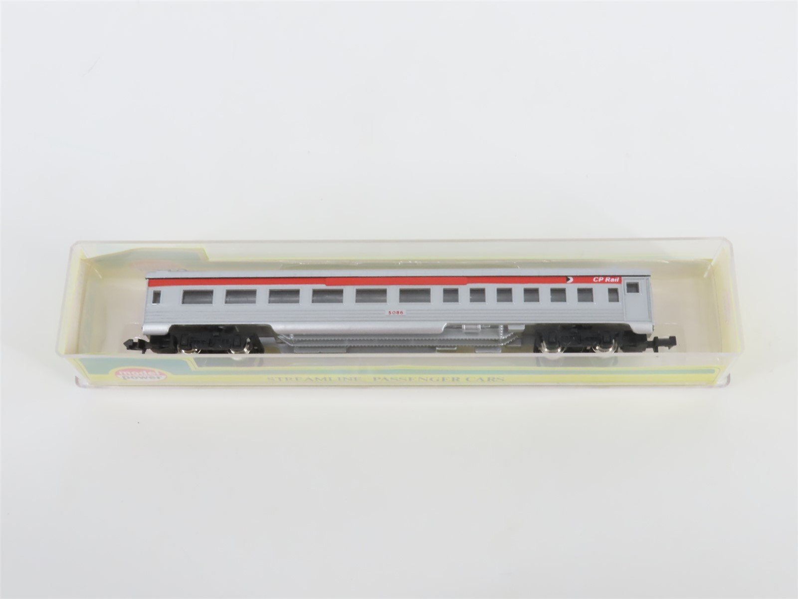 N Scale Model Power 3036 CP Rail Coach Passenger Car #5086