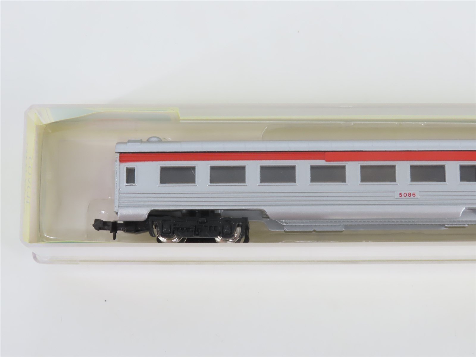 N Scale Model Power 3036 CP Rail Coach Passenger Car #5086