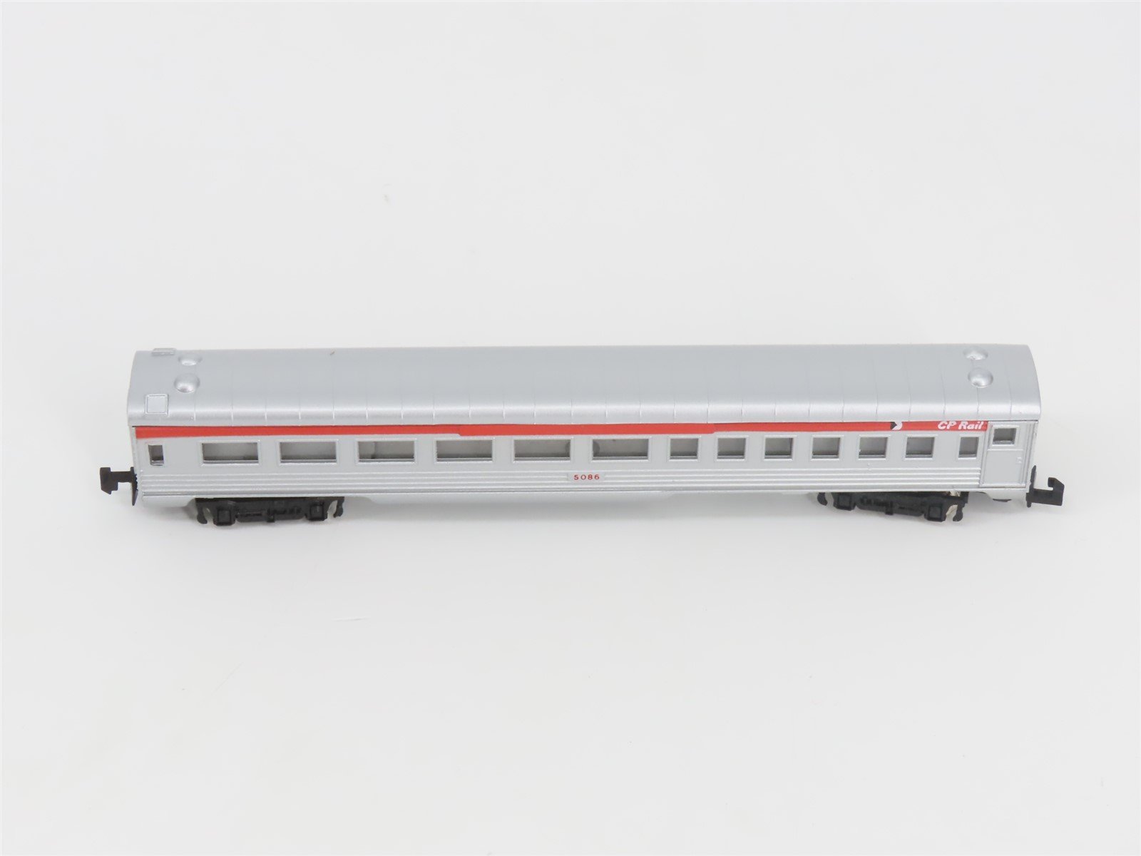 N Scale Model Power 3036 CP Rail Coach Passenger Car #5086