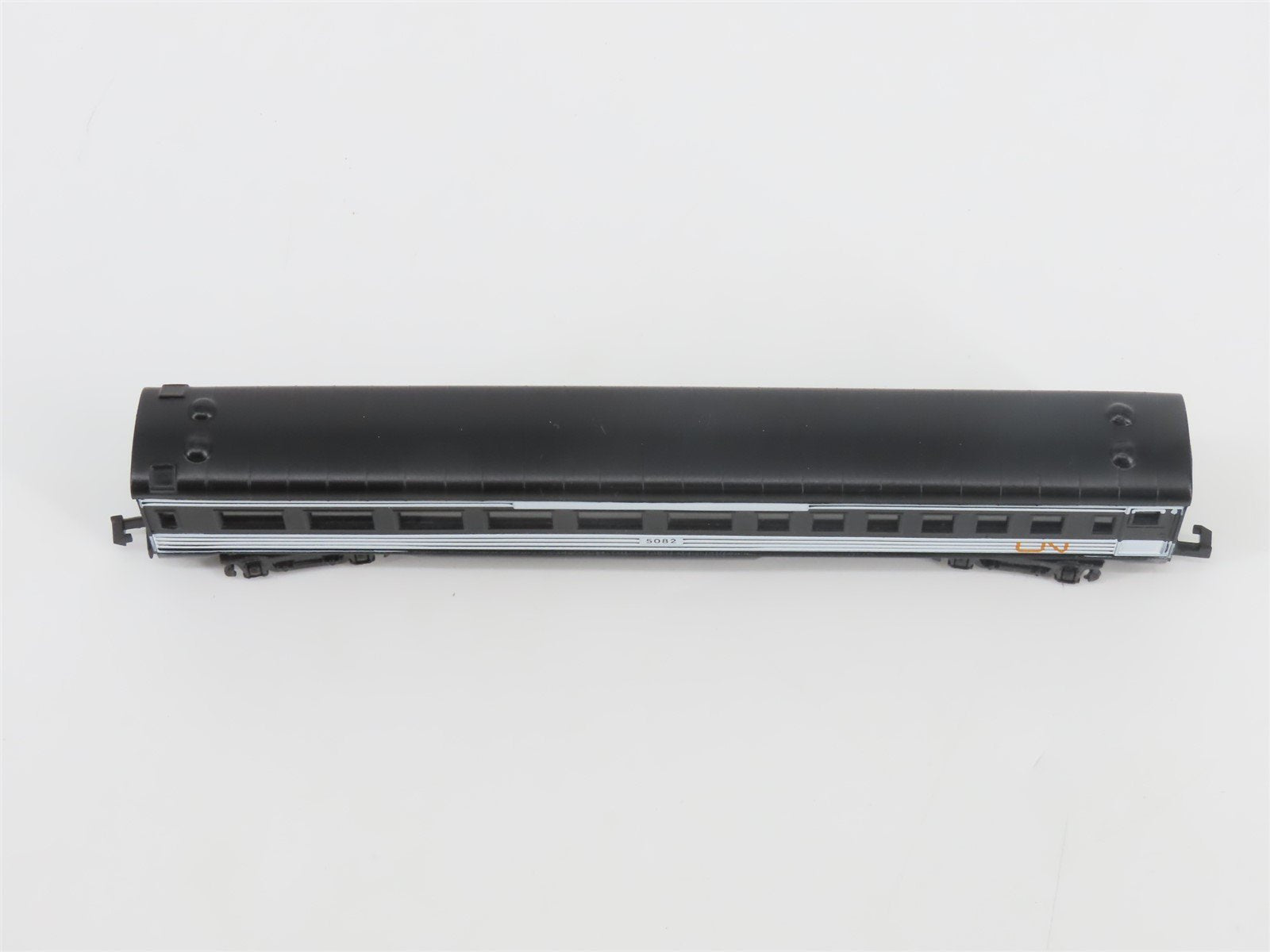 N Scale Model Power 3035 CN Canadian National Railroad Coach Passenger Car #5082