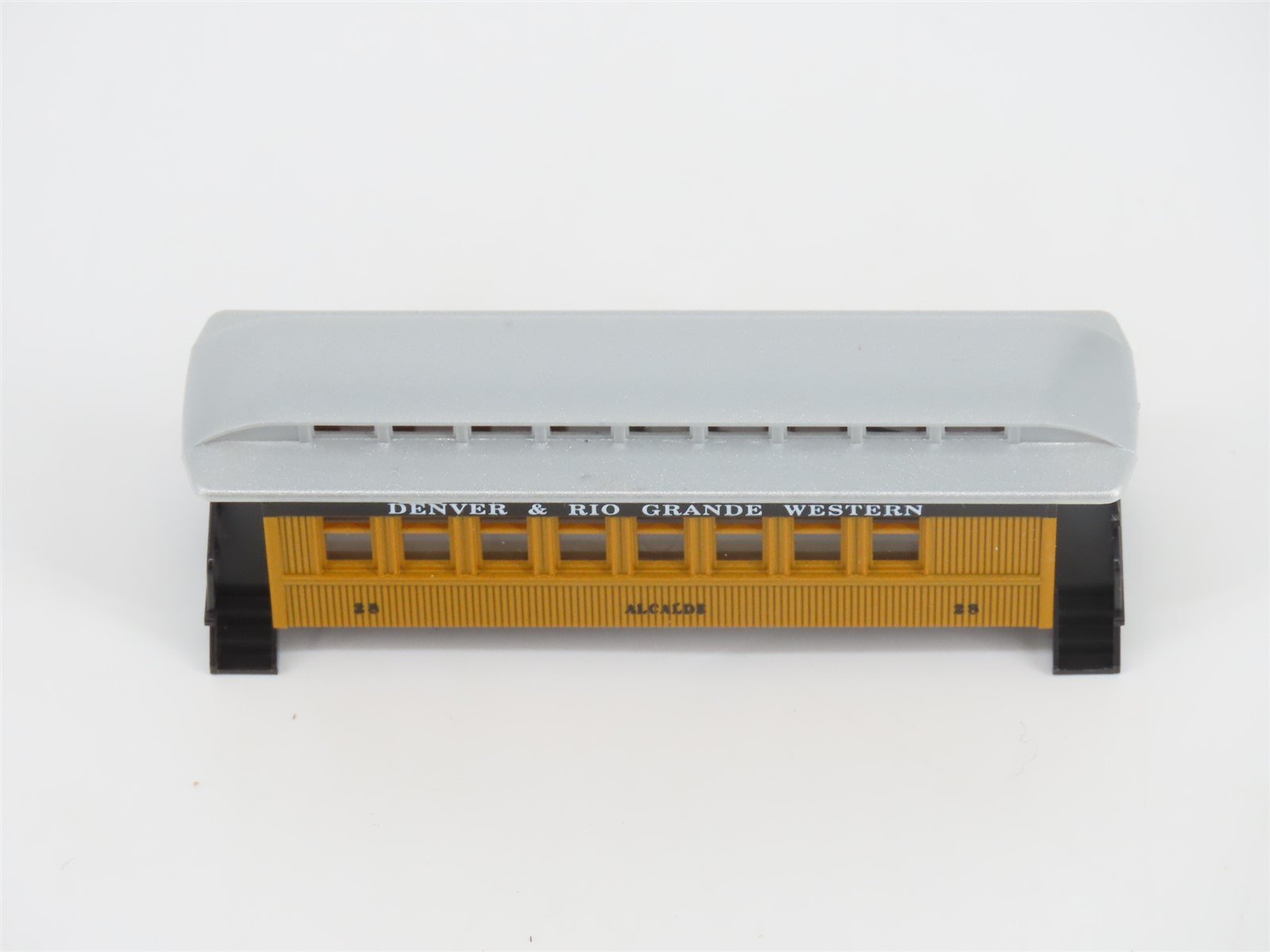 N Roundhouse Kit 8511 D&RGW Rio Grande 34' Overton Coach Passenger 