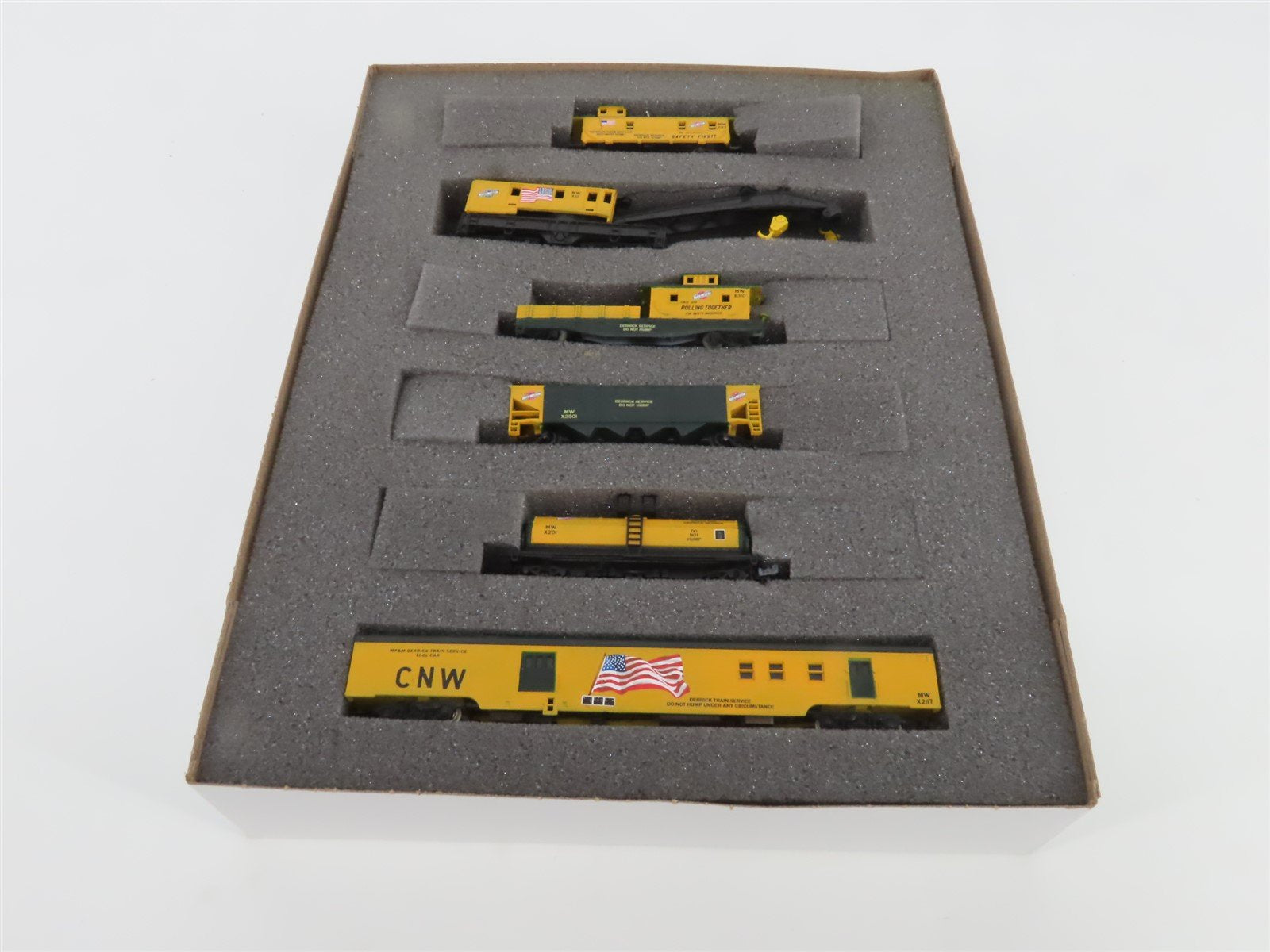 N TR Shops CNW Chicago Northwestern Maintenance 6-Car Trains Set Pro C ...