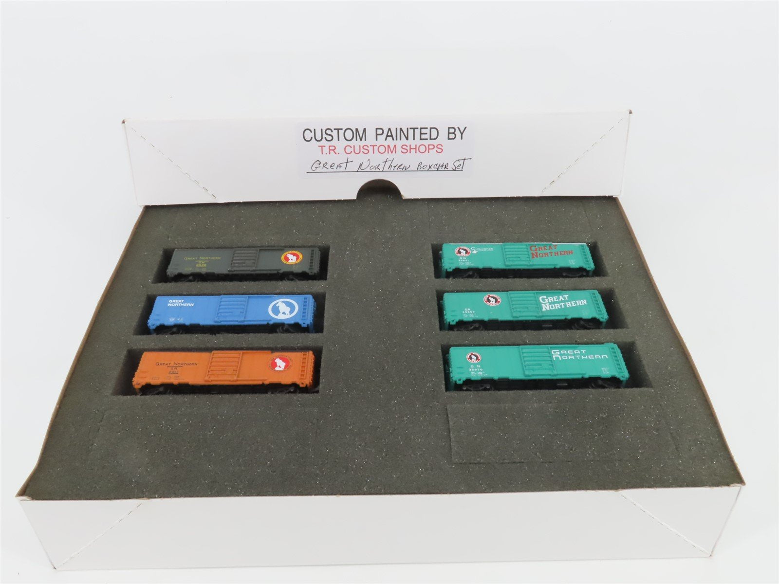 N TR Shops GN Great Northern Assorted Scheme 40' Boxcars 6-Pack Pro Custom