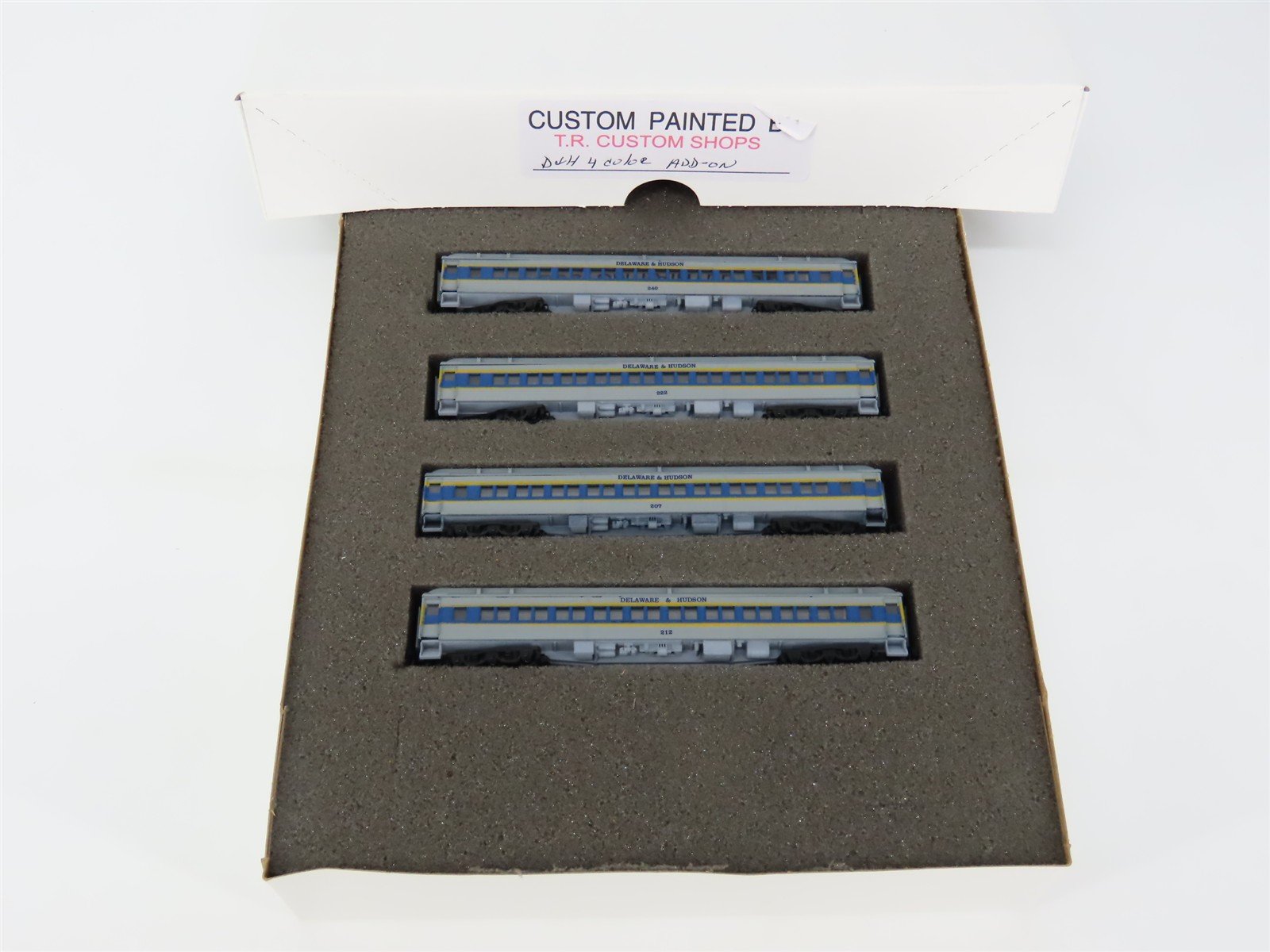 N Scale T.R. Custom Shops D&H Delaware & Hudson 4-Car Passenger Set - PRO CUSTOM