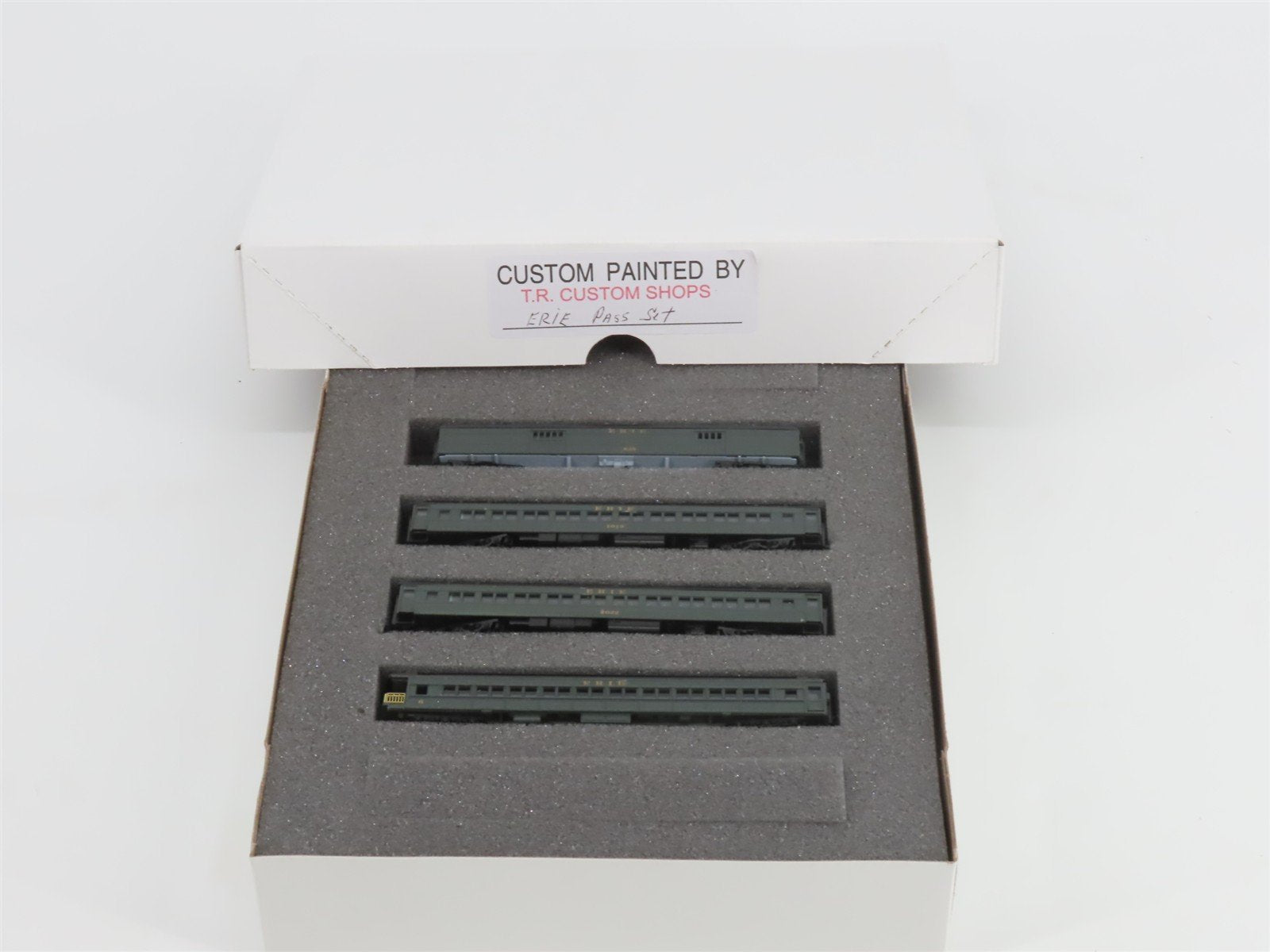N Scale TR Shops Erie Railway Baggage/Coach/Obs Passenger Car 4-Pack Pro Custom