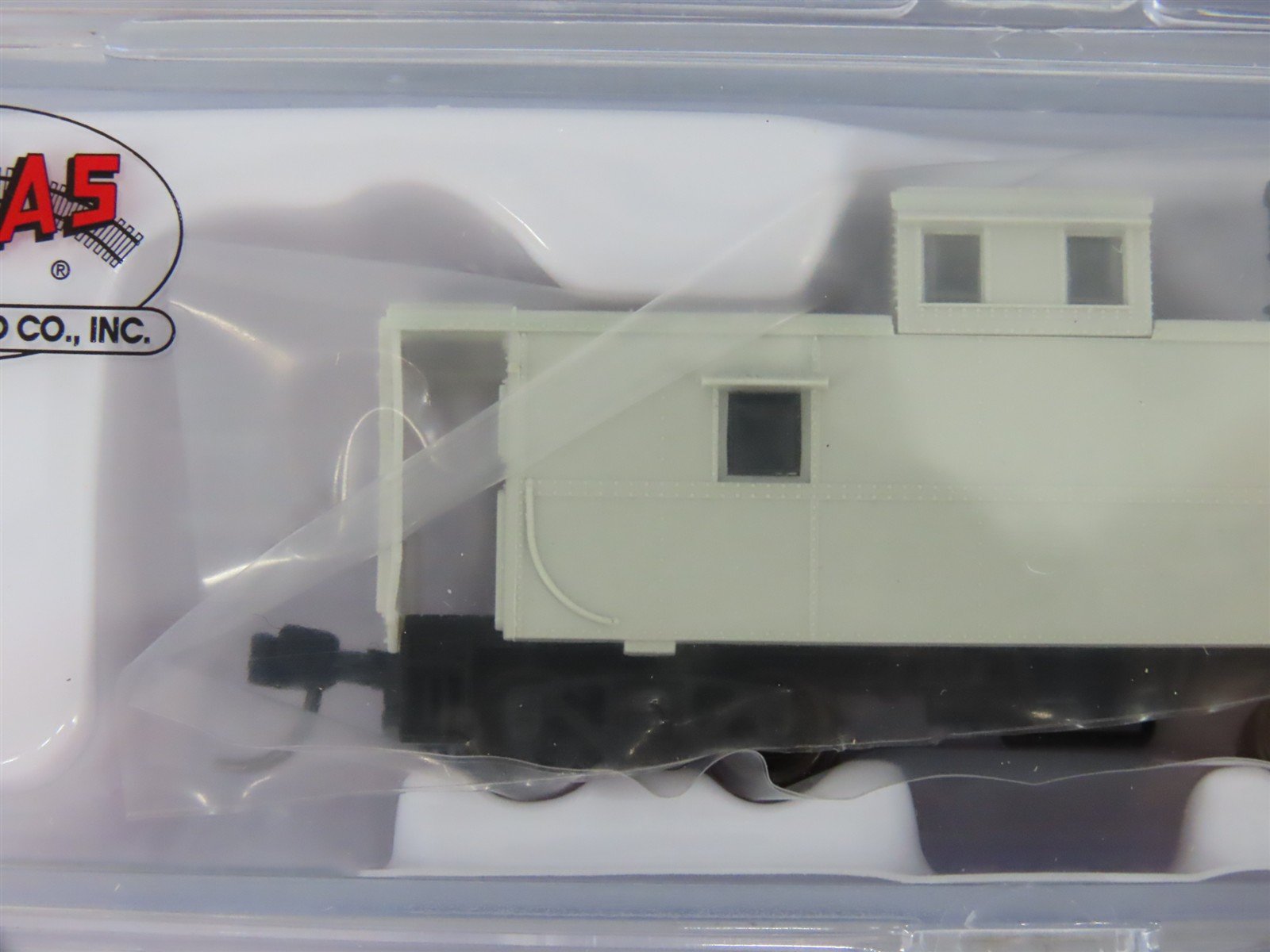 N Scale Atlas 50002578 Undecorated Cupola Caboose 3-Pack