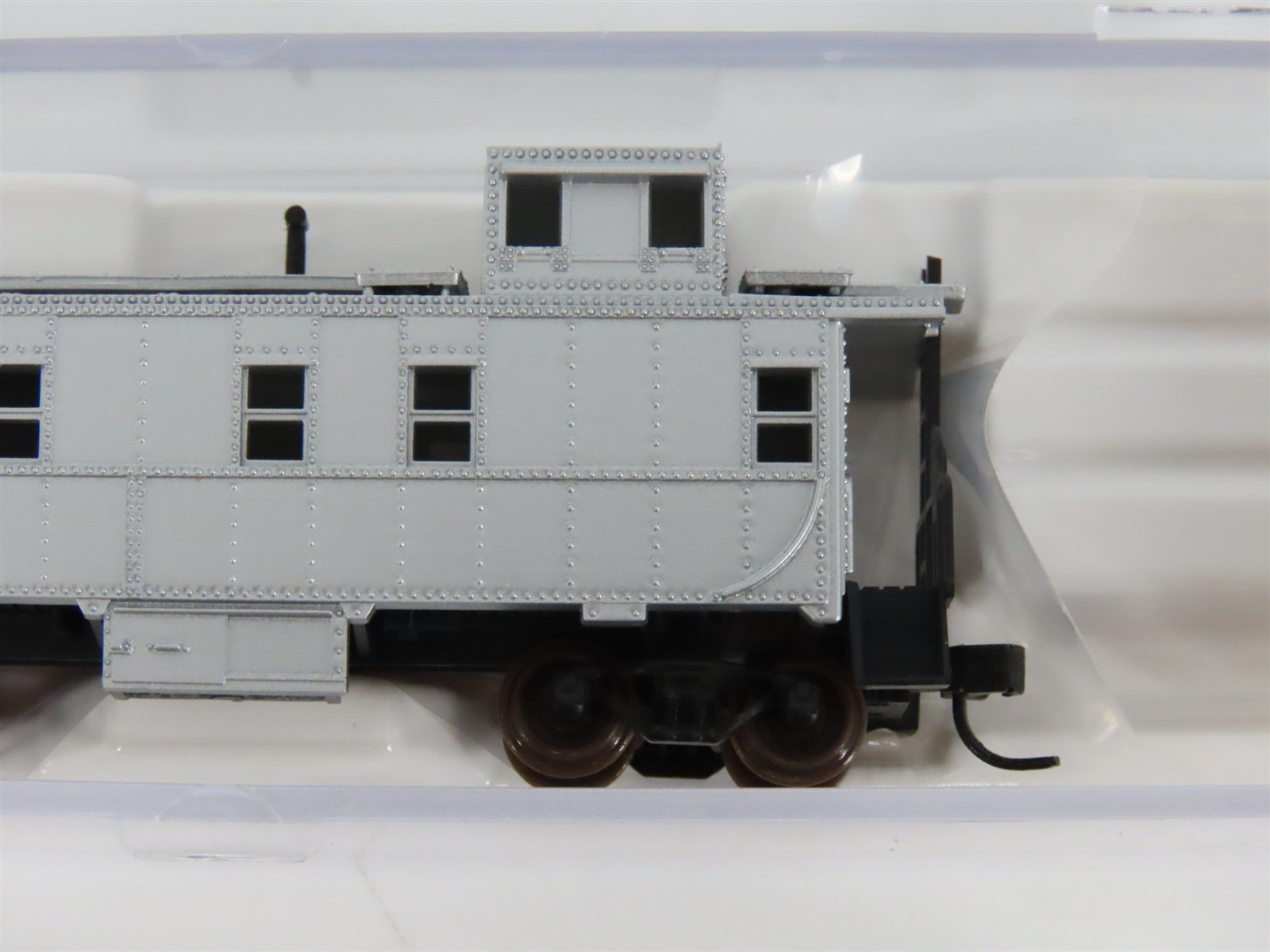 N Scale Atlas 3560S Undecorated Silver Caboose 3-Pack