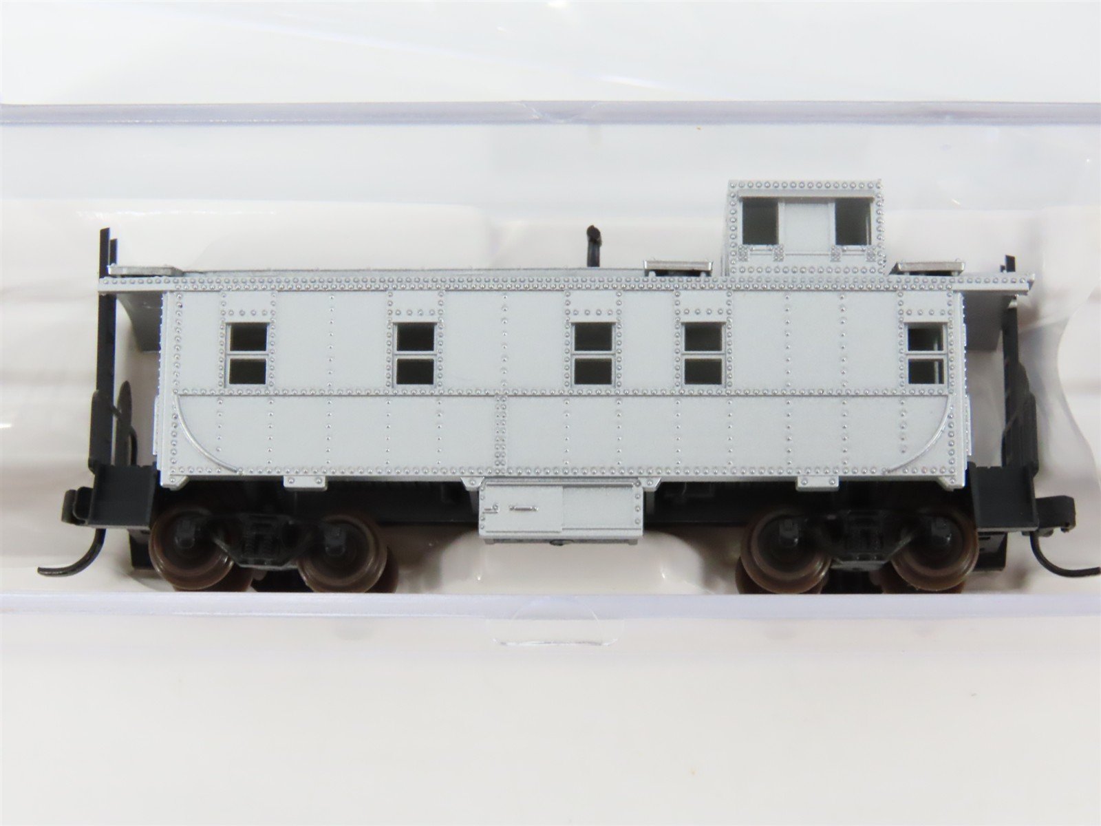 N Scale Atlas 3560S Undecorated Silver Caboose 12-Pack