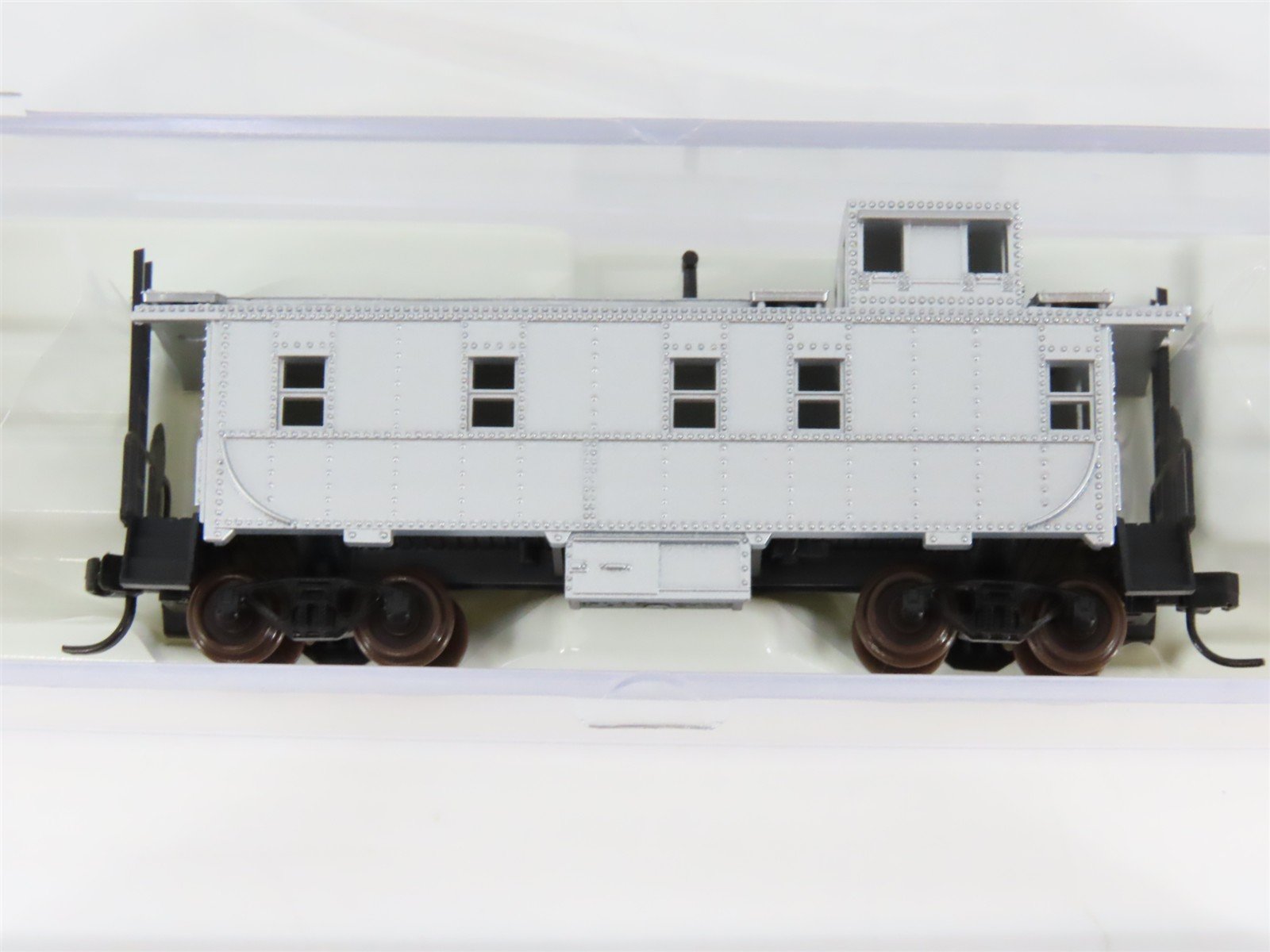 N Scale Atlas 3560S Undecorated Silver Caboose 12-Pack