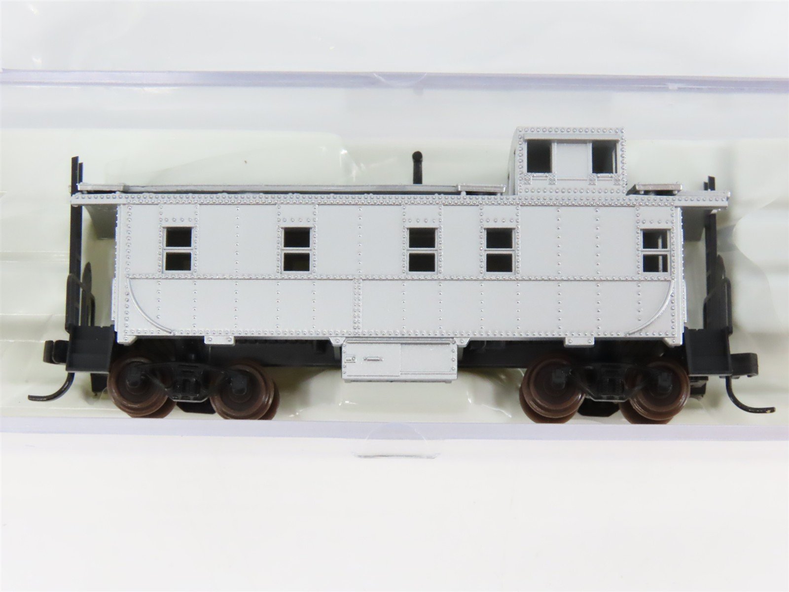 N Scale Atlas 3560S Undecorated Silver Caboose 12-Pack