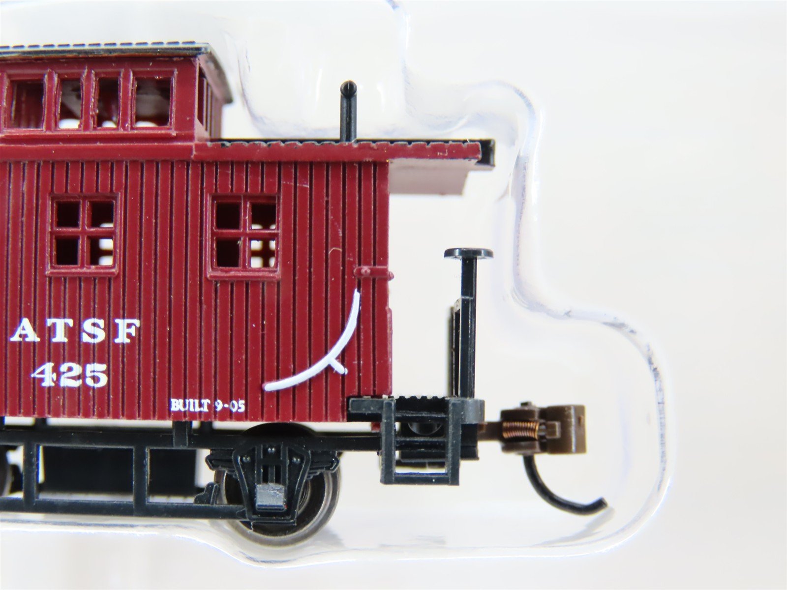N Scale Bachmann Silver 15753 ATSF Santa Fe Old-Time Center Cupola Caboose #425