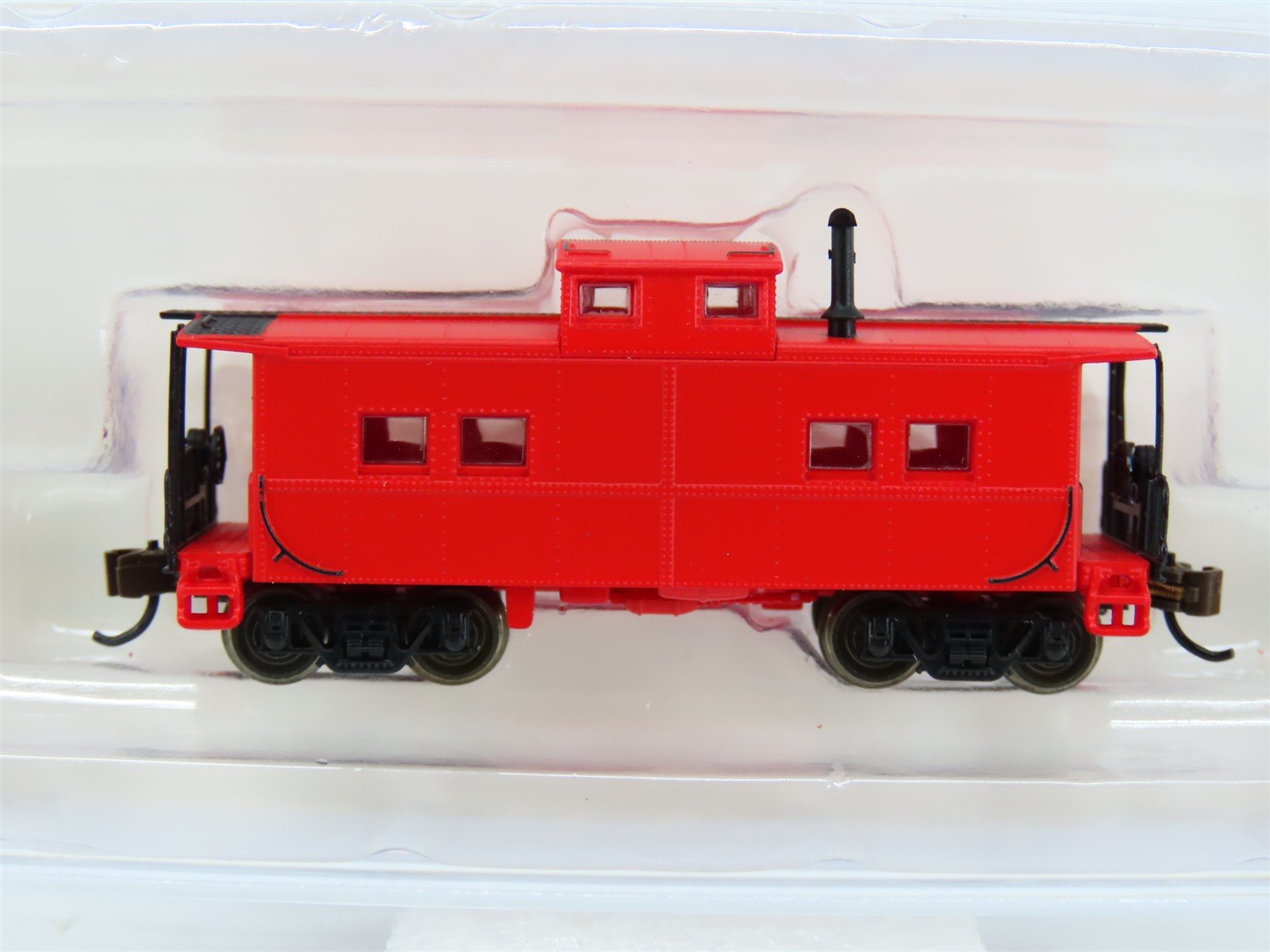 N Bachmann Silver 16856 Unlettered Red Center Cupola Northeast Steel Caboose
