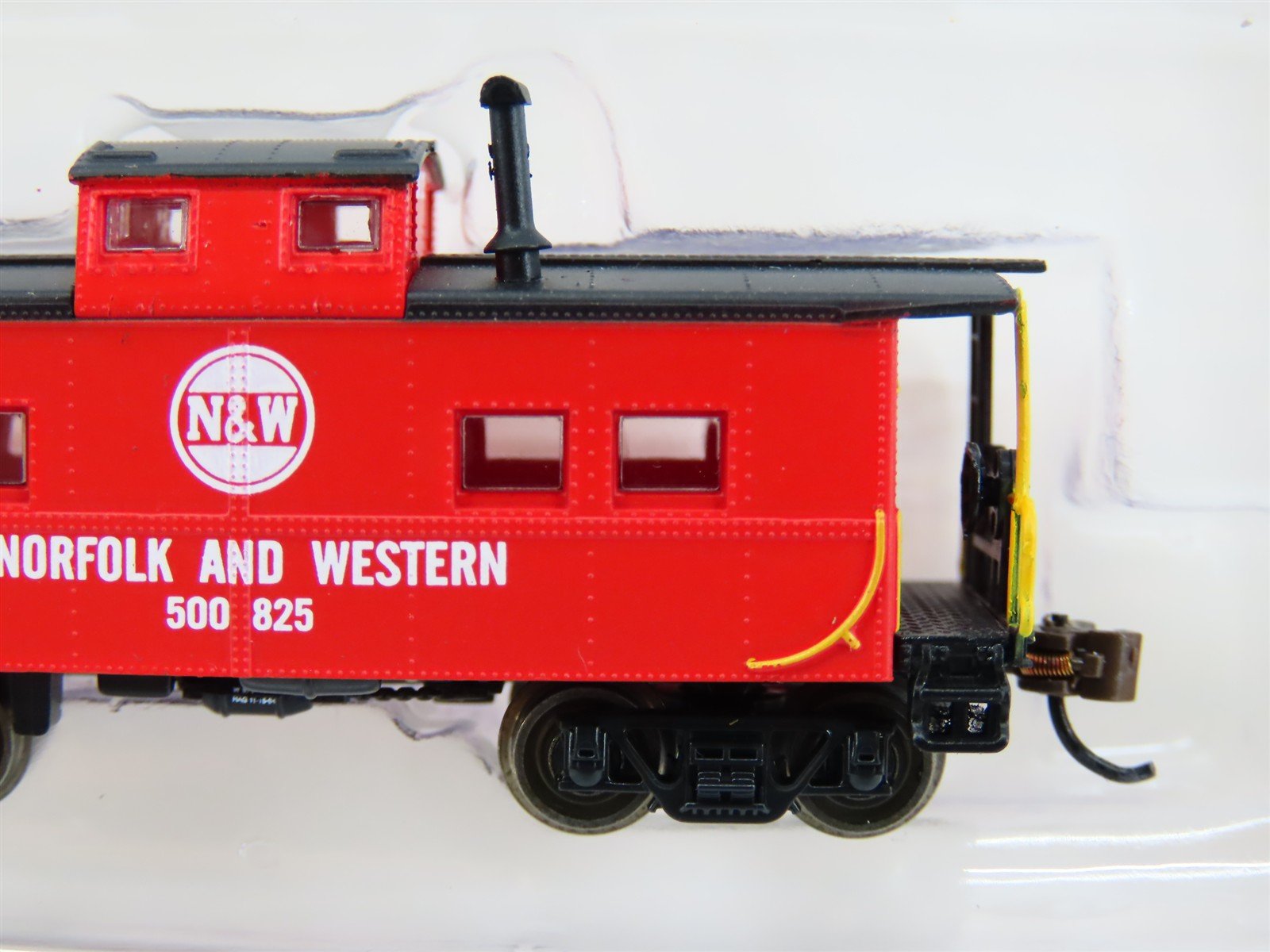 N Bachmann Silver 16865 NW Norfolk & Western Center Cupola Steel Caboose #500825