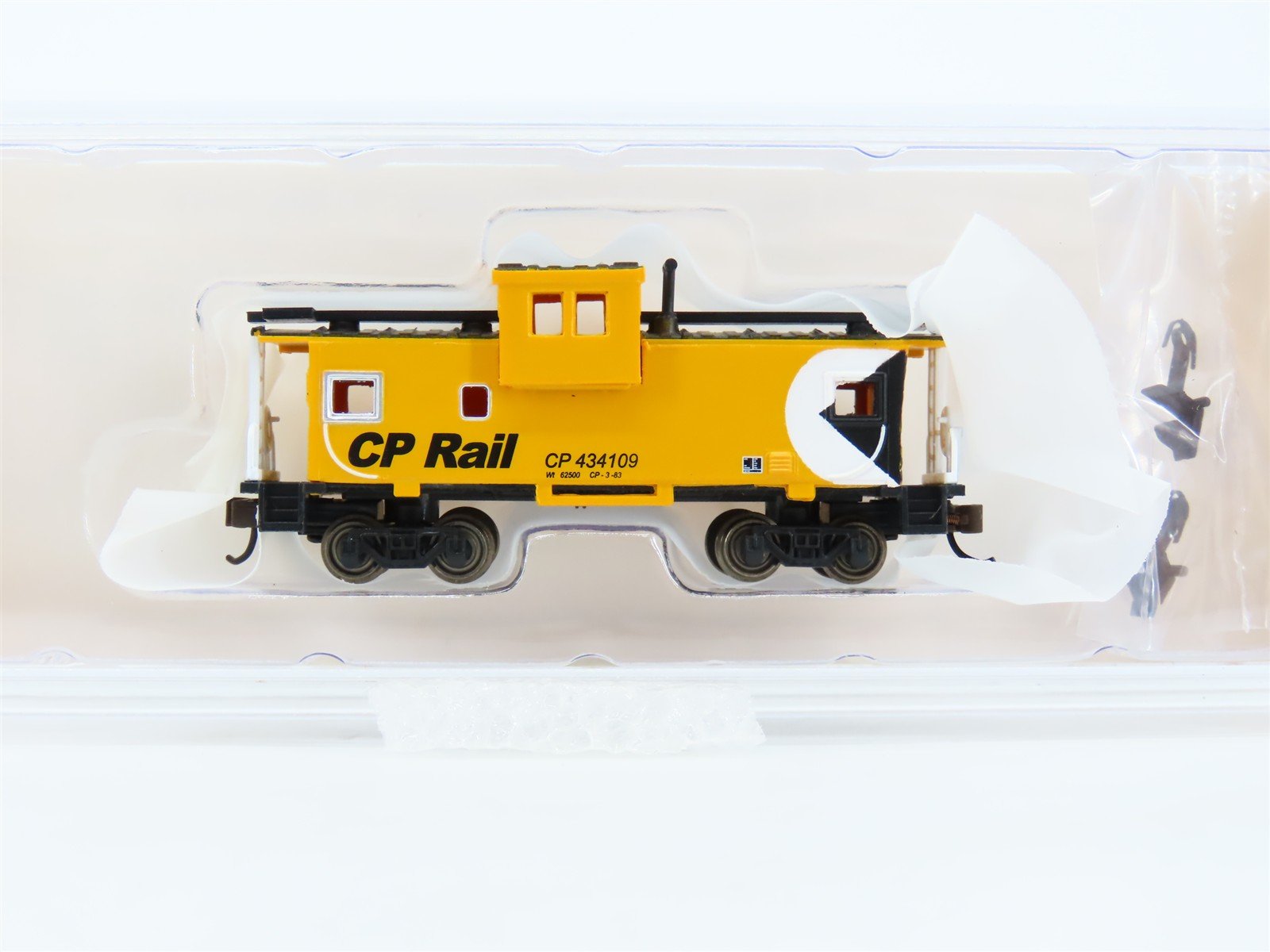 N Scale Bachmann Silver 70764 CP Rail 36' Extended Vision Caboose #434109