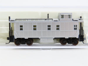 N Scale Atlas 3560S Undecorated Offset Cupola Riveted Steel Caboose