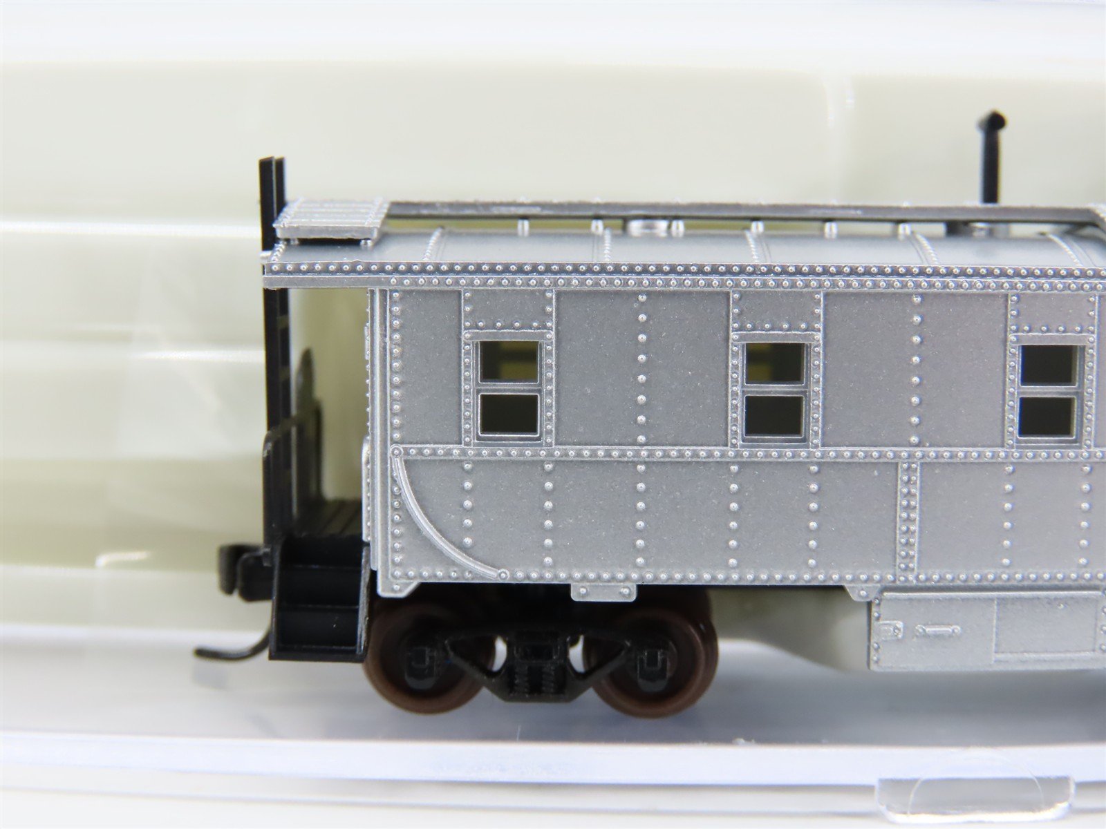 N Scale Atlas 3560S Undecorated Offset Cupola Riveted Steel Caboose