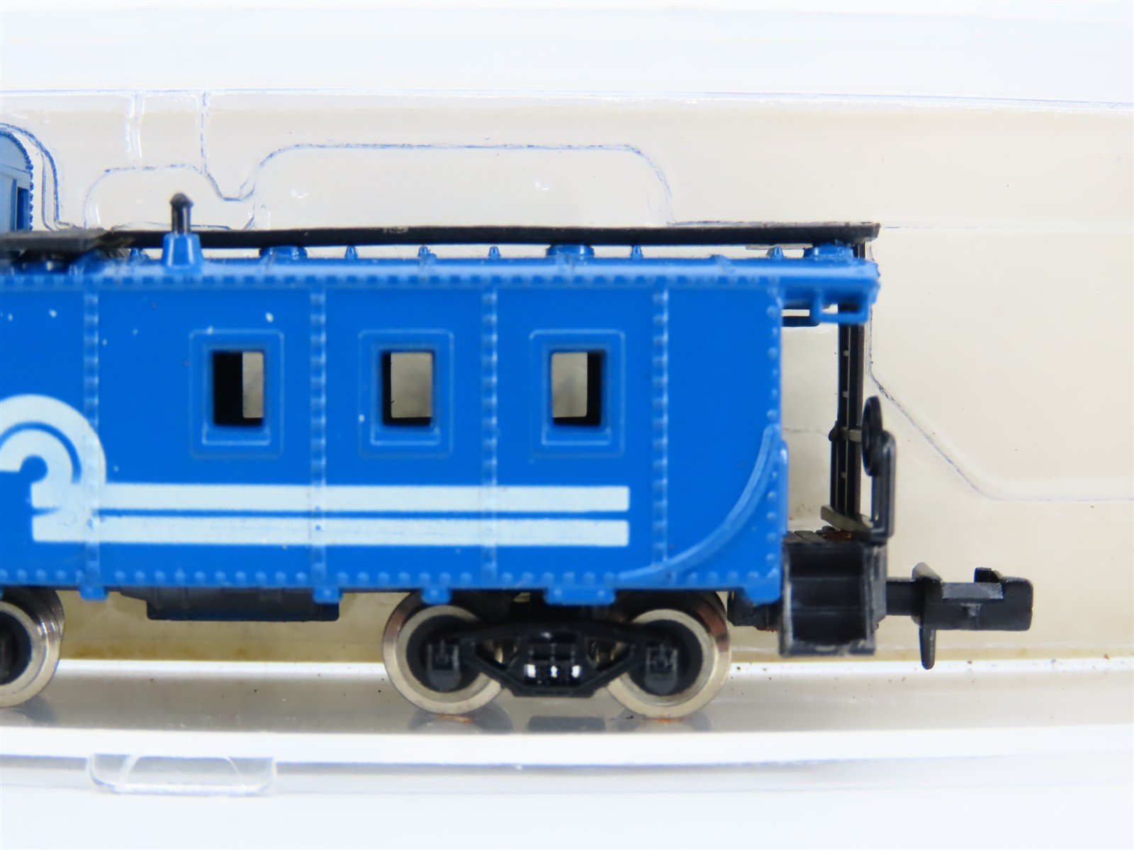 N Scale Model Power 3497 CR Conrail Offset Cupola Steel Caboose #21109