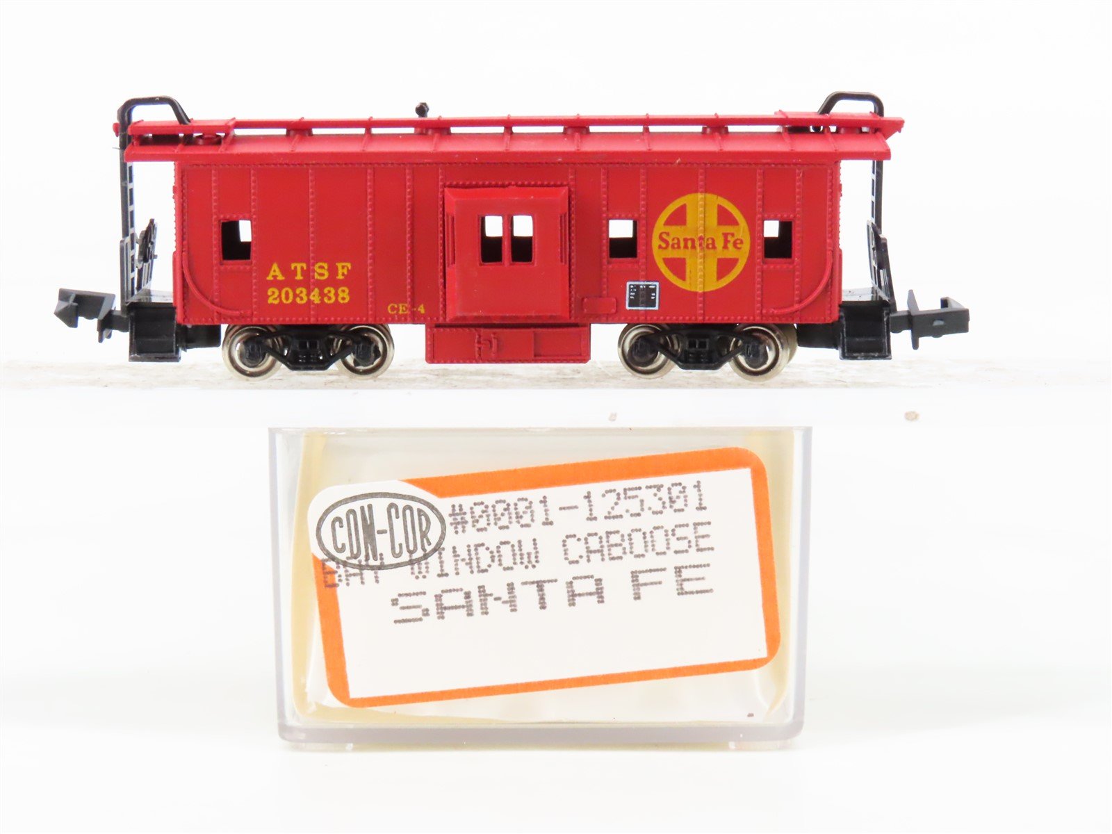 N Scale Con-Cor 0001-125301 ATSF Santa Fe Railroad Bay Window Caboose #203438