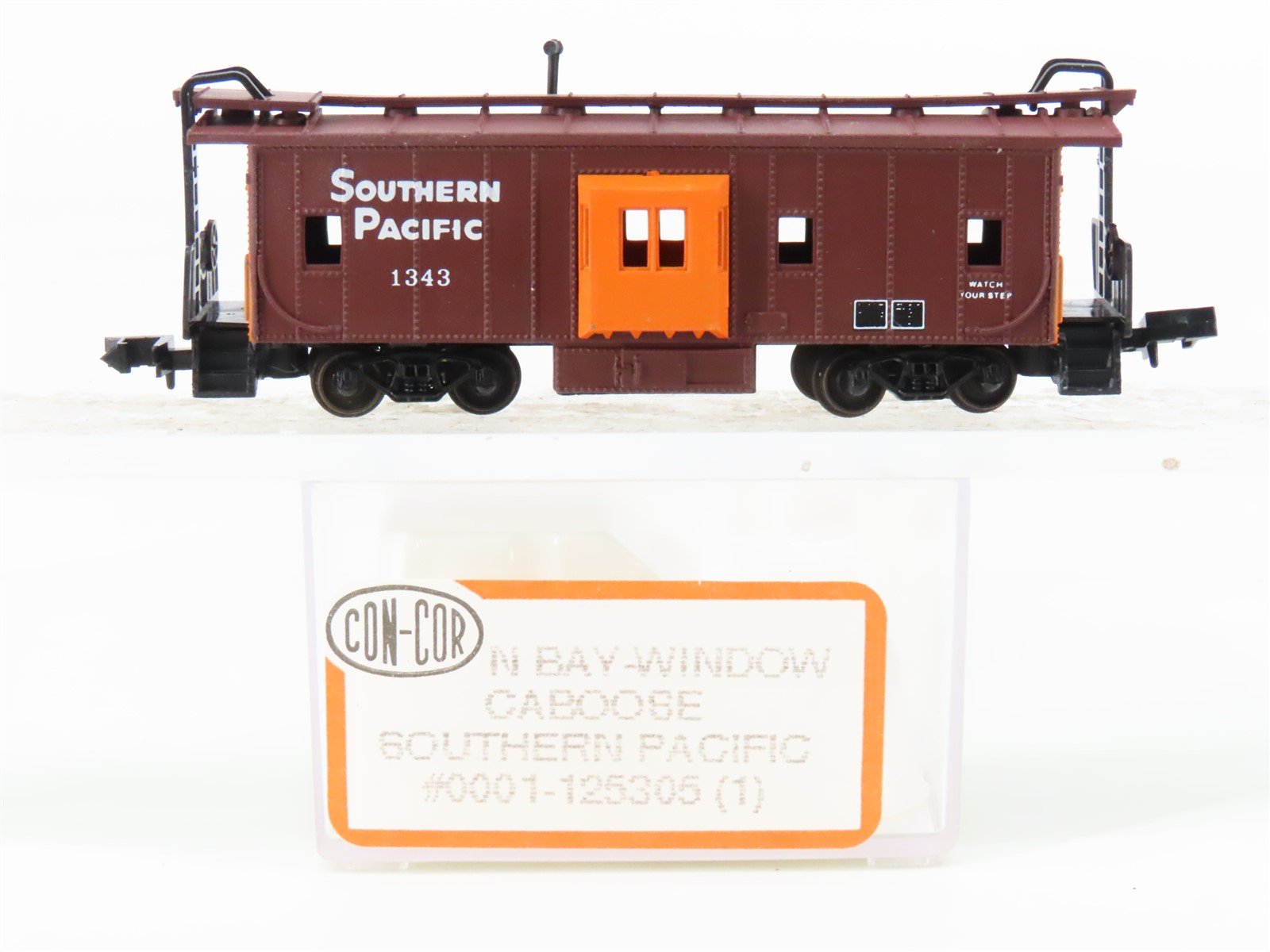 N Scale Con-Cor 0001-125305(1) SP Southern Pacific Bay Window Caboose #1343