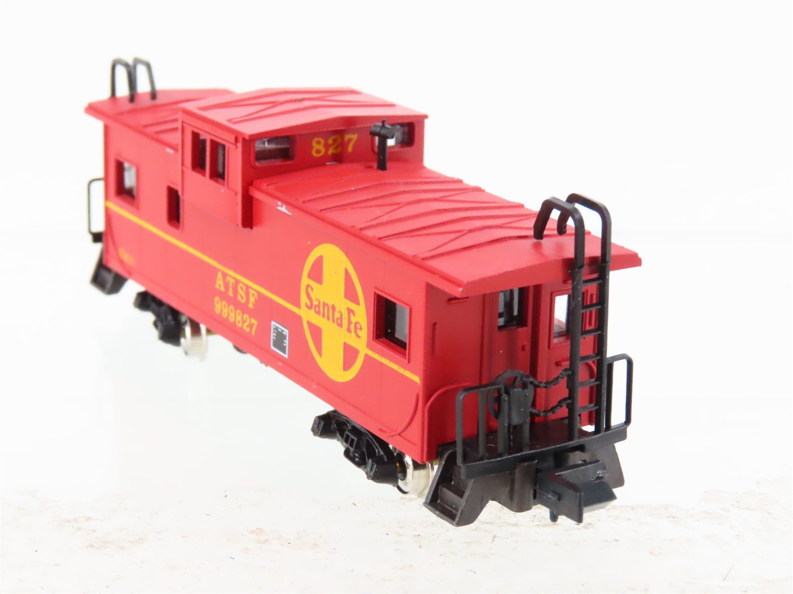 N Scale Con-Cor 0001-01261A ATSF Santa Fe Extended Vision Caboose #999827