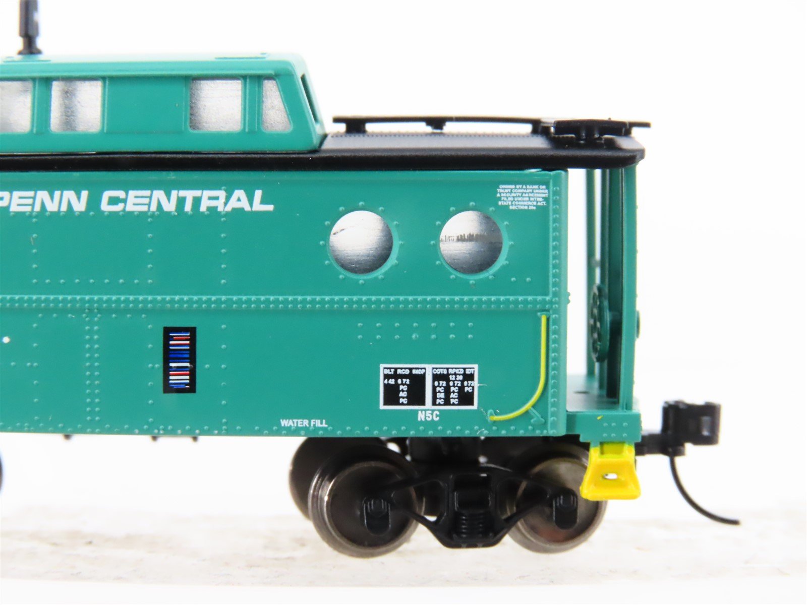 N Scale Bowser 38058 PC Penn Central Railroad Caboose #23142