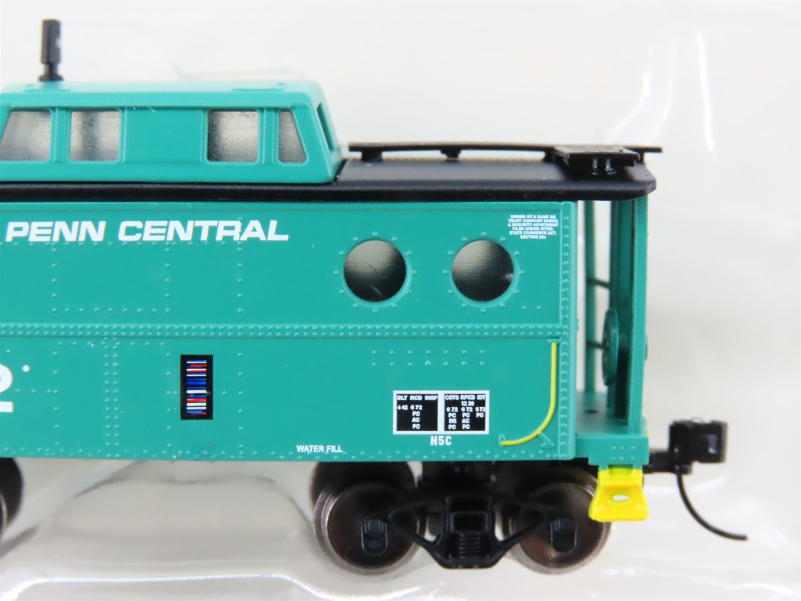 N Scale Bowser 38058 PC Penn Central Railroad Caboose #23142