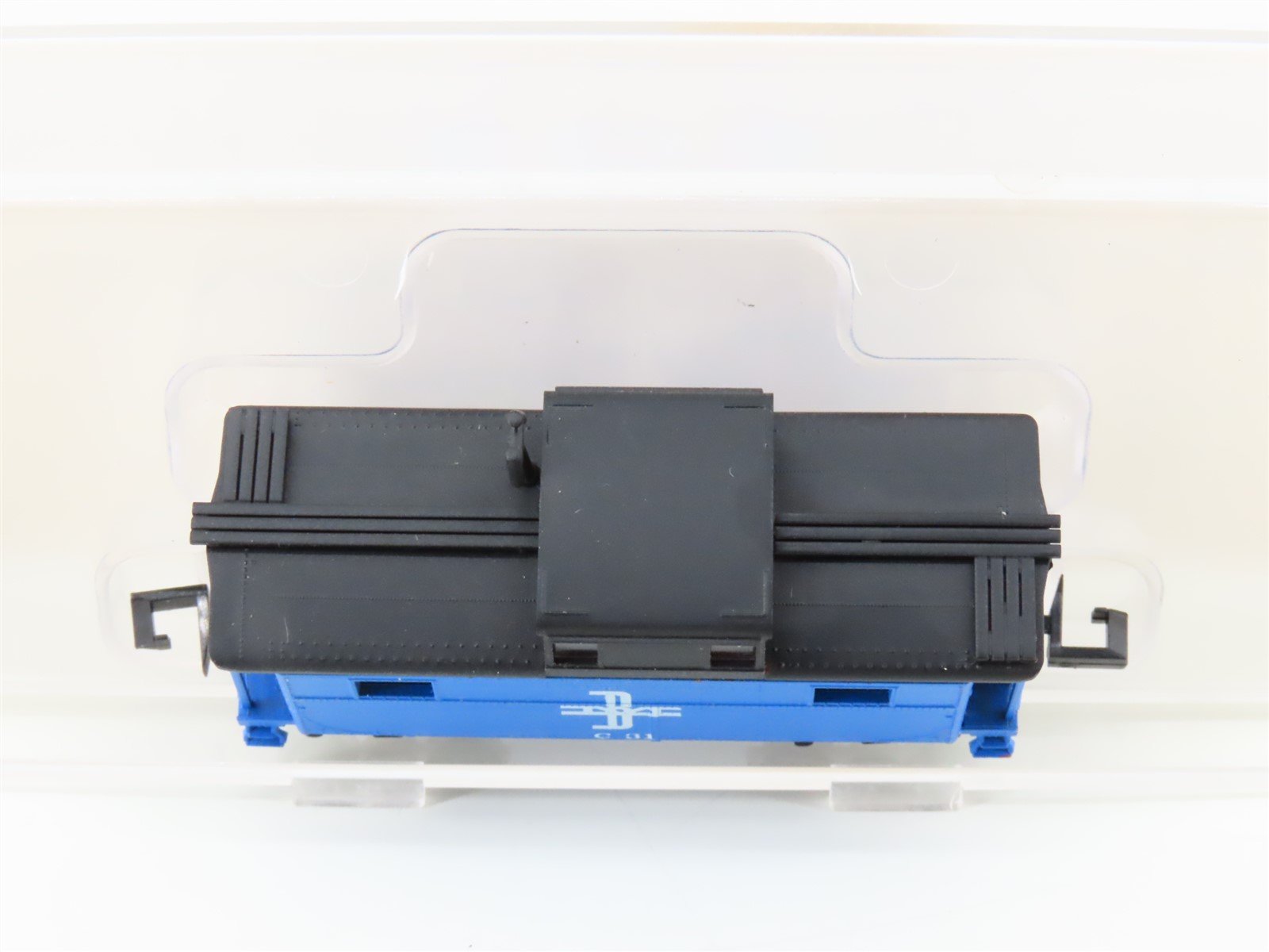 N Scale Bowser 37109 BM Boston & Maine Railroad Cupola Caboose #C-31