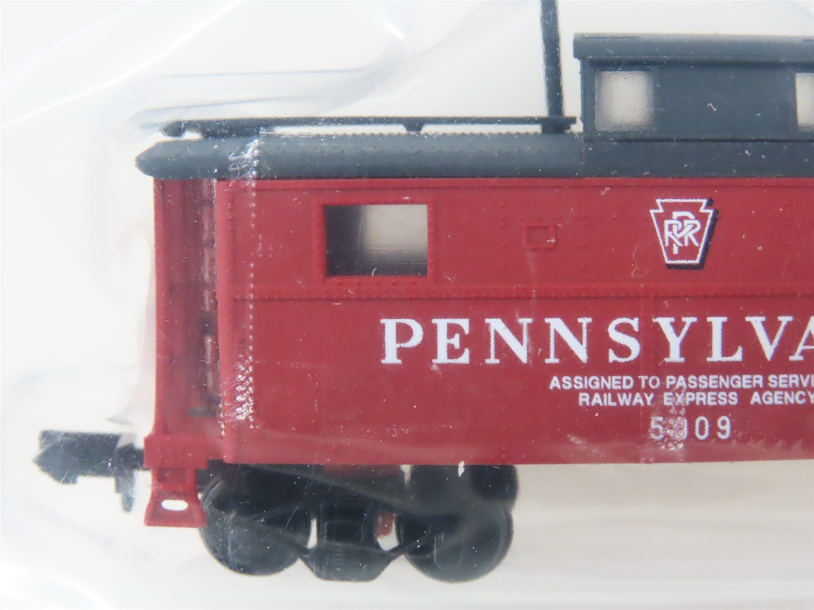 N Scale Bowser 37127 PRR Pennsylvania Railroad Cupola Caboose #5009